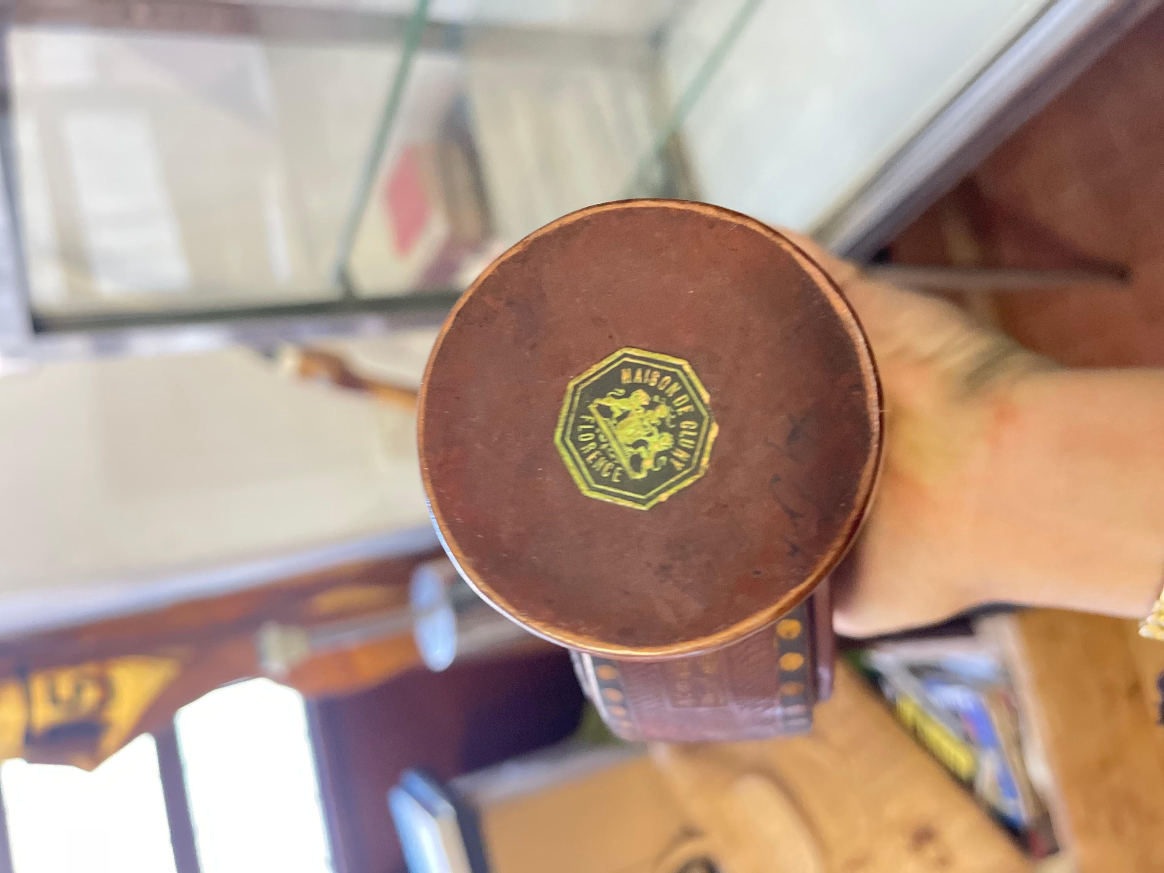 Antica Coppia Di Vasi in Rame Sbalzato, Decoro in Rilievo Ottone, XX Secolo Latón en venta