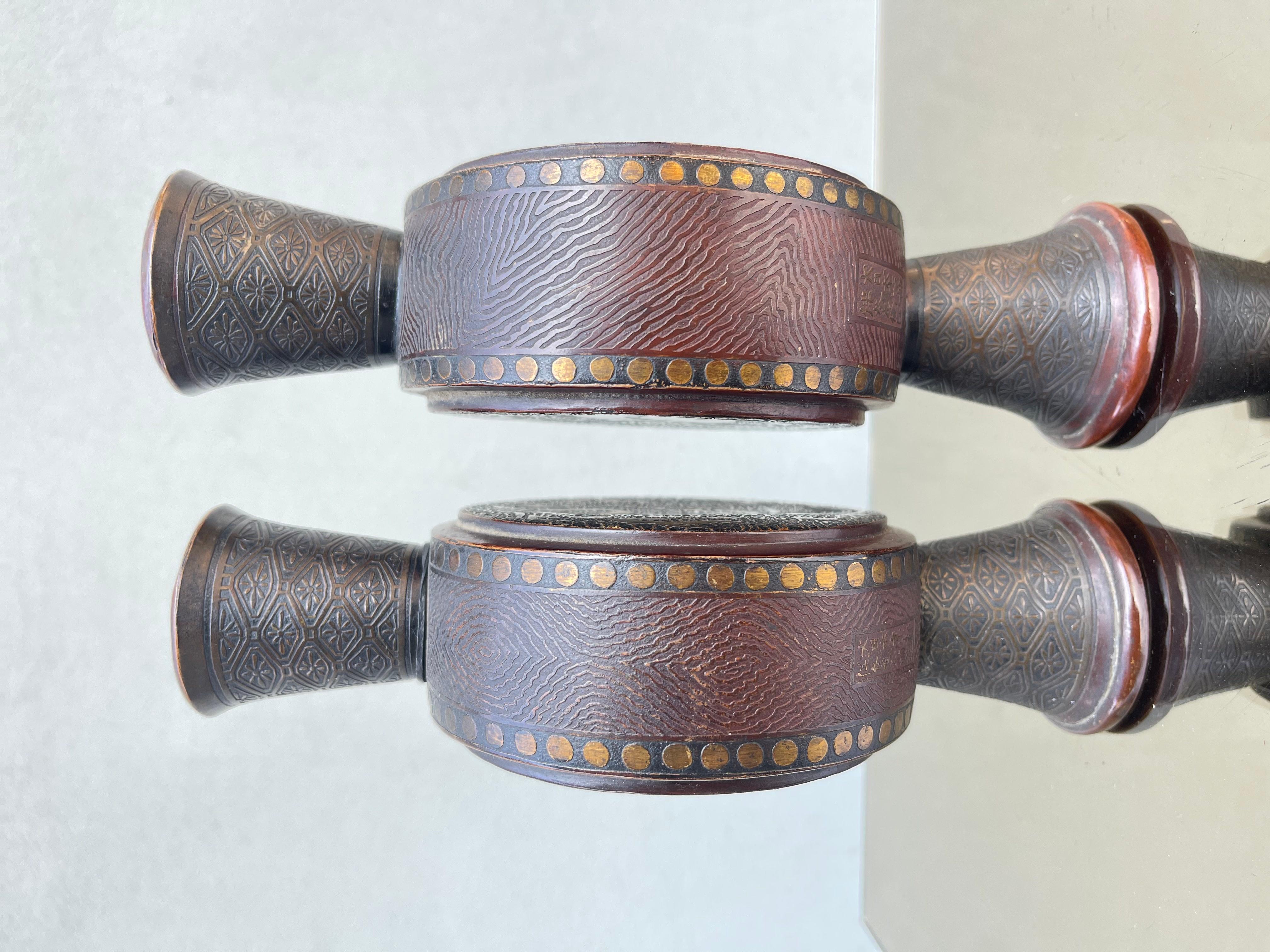 Antica Coppia Di Vasi in Rame Sbalzato, Decoro in Rilievo Ottone, XX Secolo en venta 1