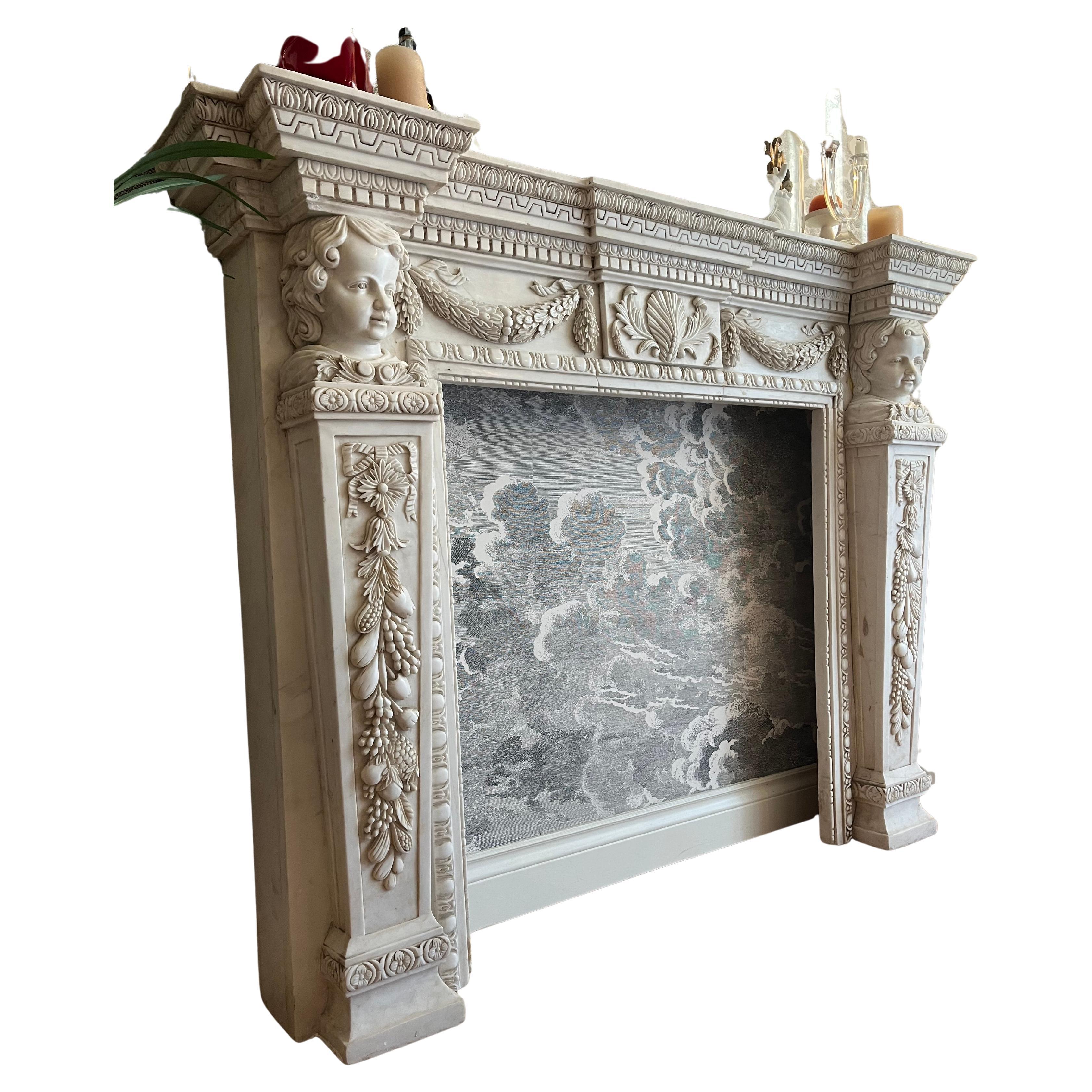 Antica Cornice per Camino in marmo scolpito , Italia