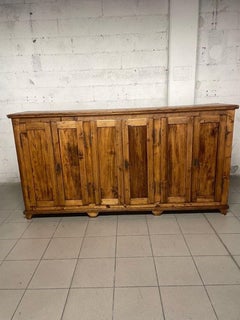 Antica credenza rustica della prima metà del '900