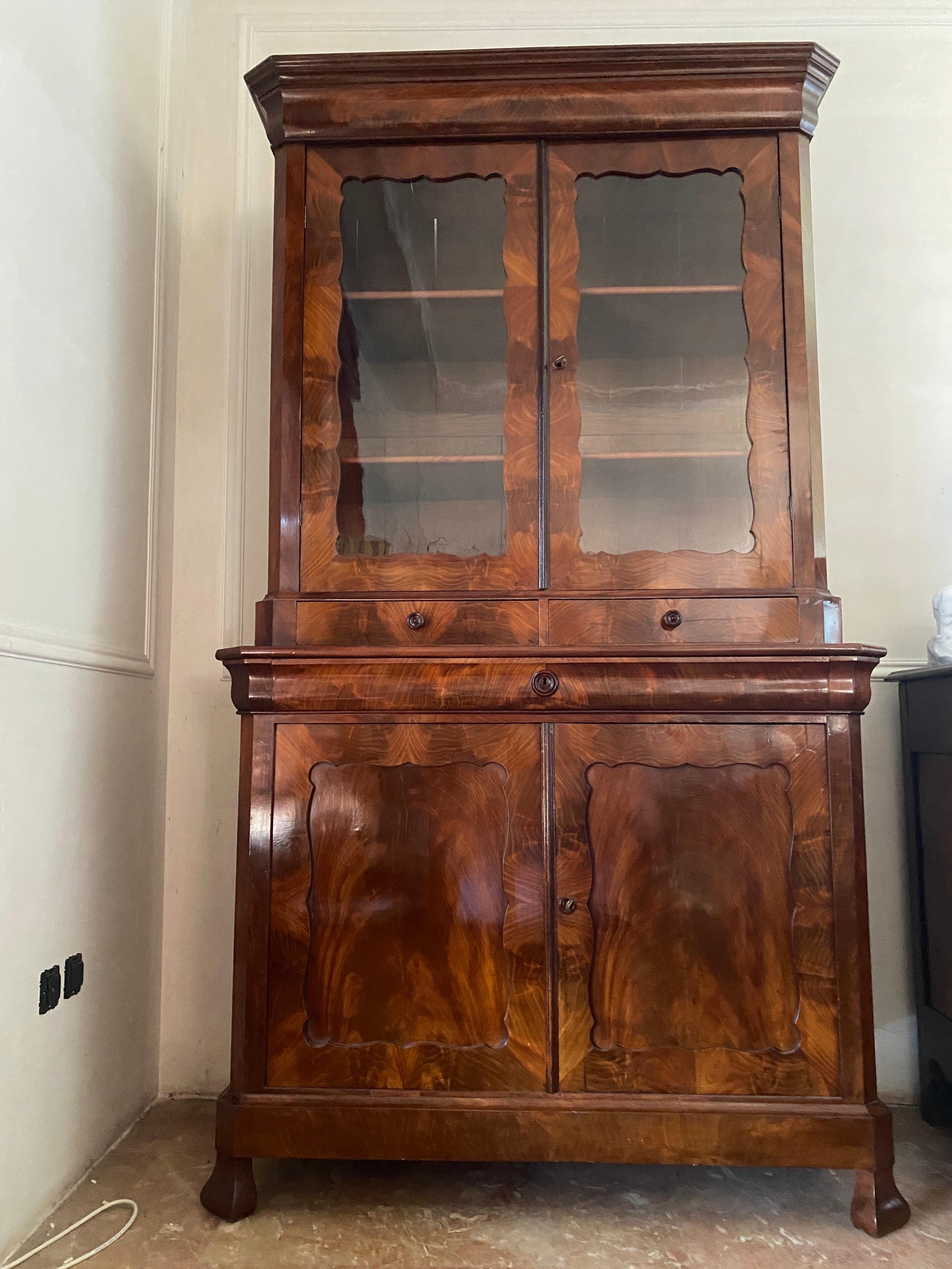 Louis Philippe Antica credenza vetrina biblioteca francese epoca Luigi Filippo 1860 For Sale