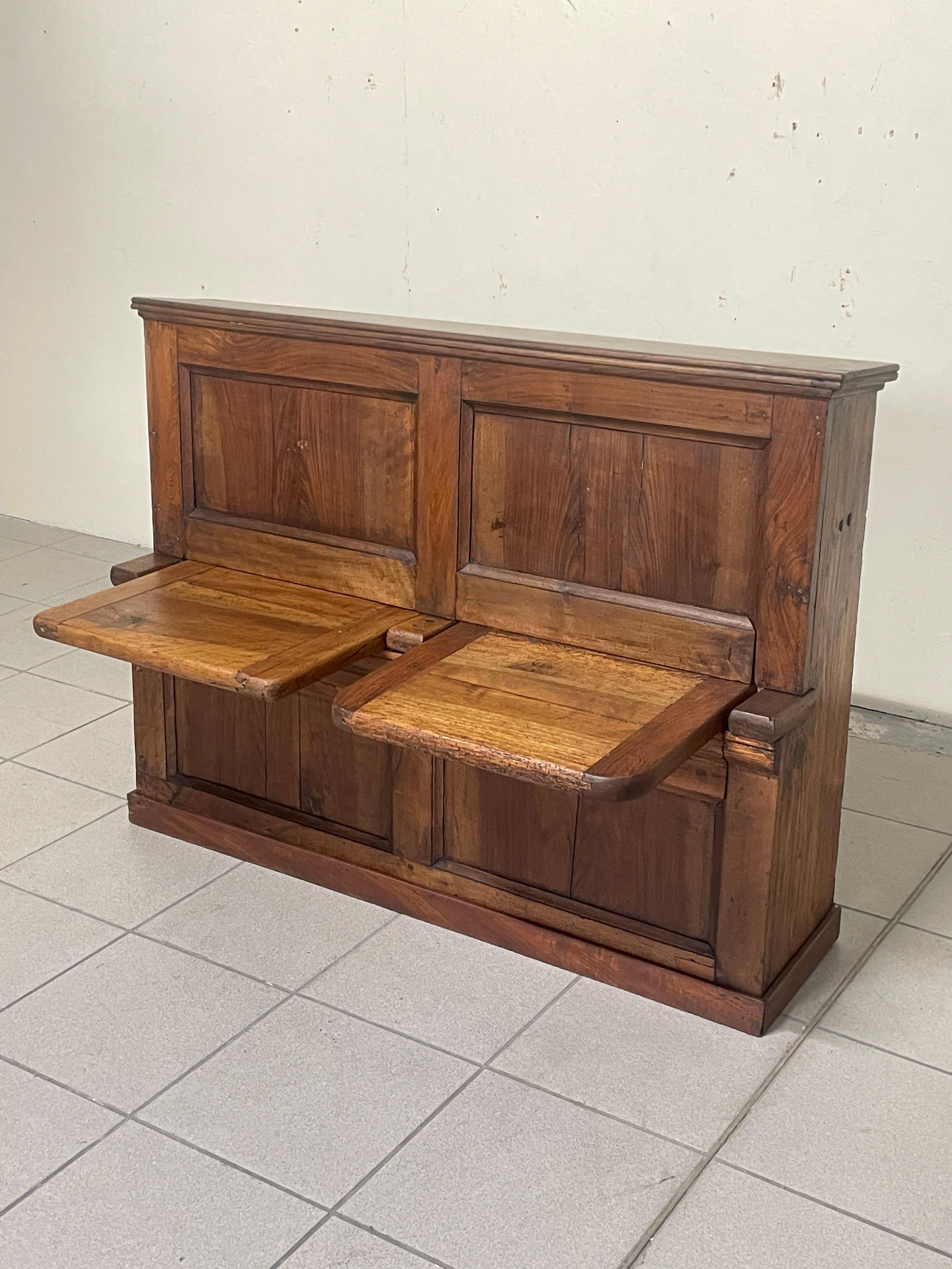 Antica panca dell'800 in legno di noce, Italia In condizioni buone in vendita a SAN PIETRO MOSEZZO, NO