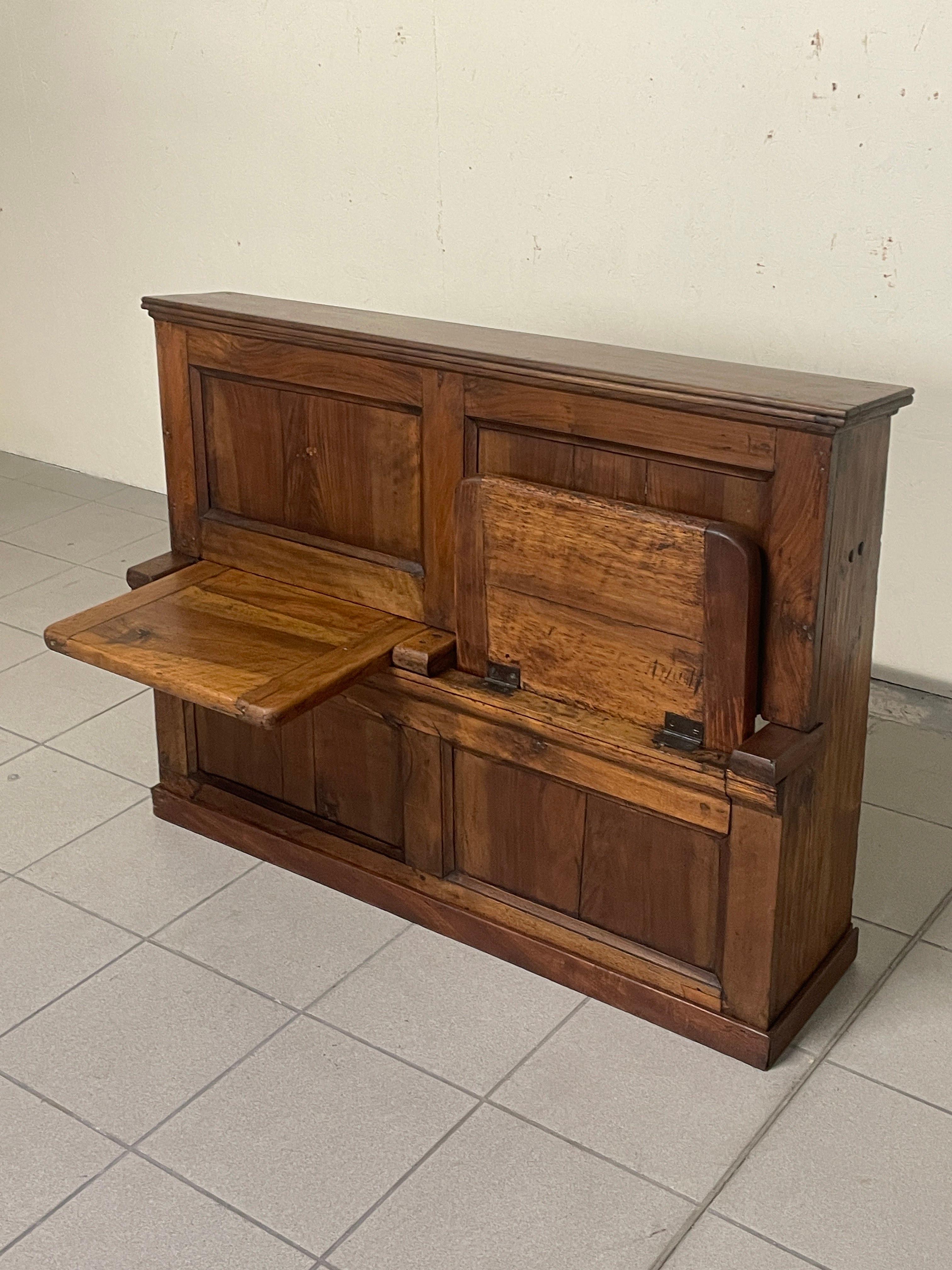 XIX secolo Antica panca dell'800 in legno di noce, Italia in vendita