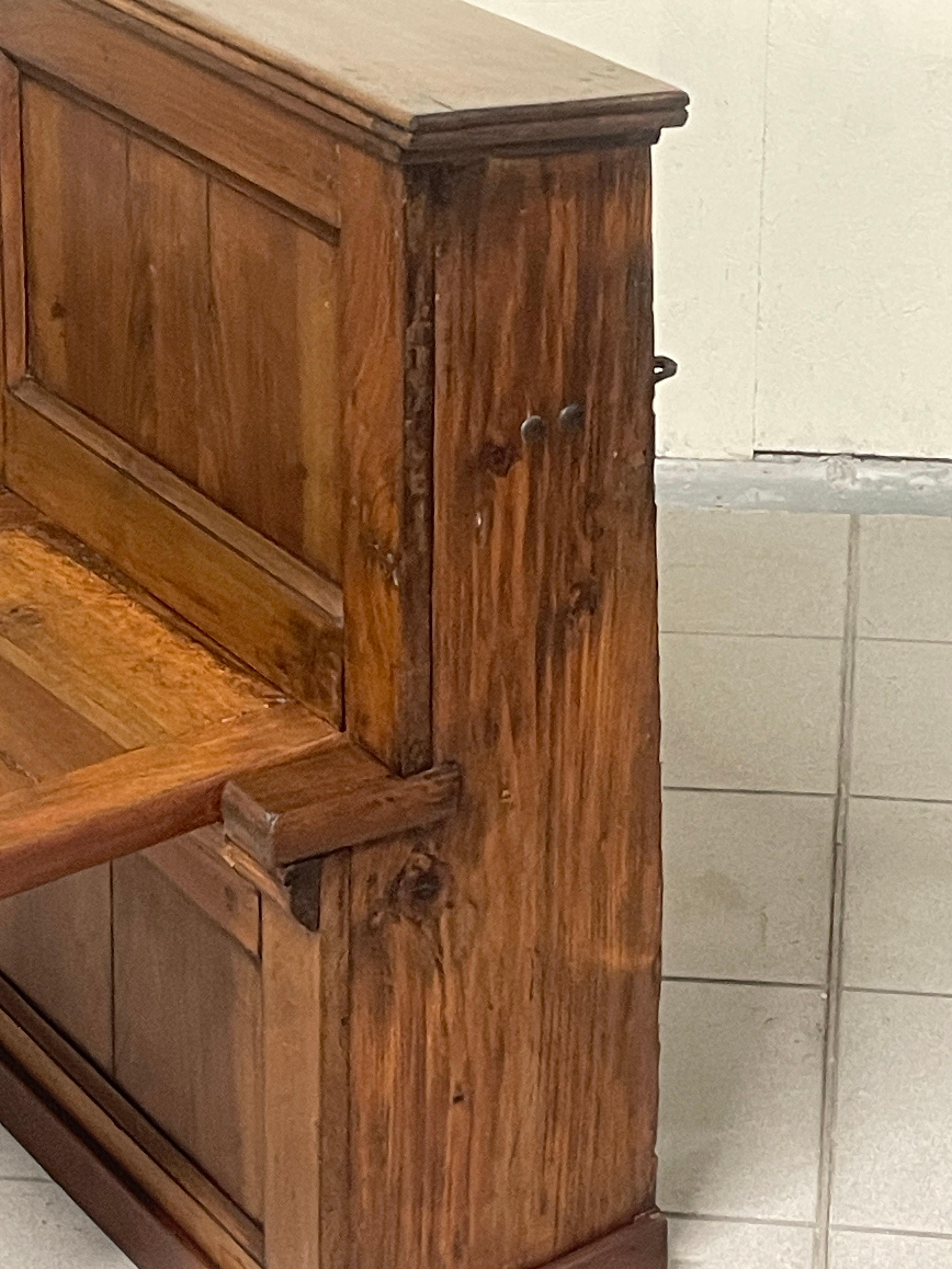 Antica panca dell'800 in legno di noce, Italia in vendita 2