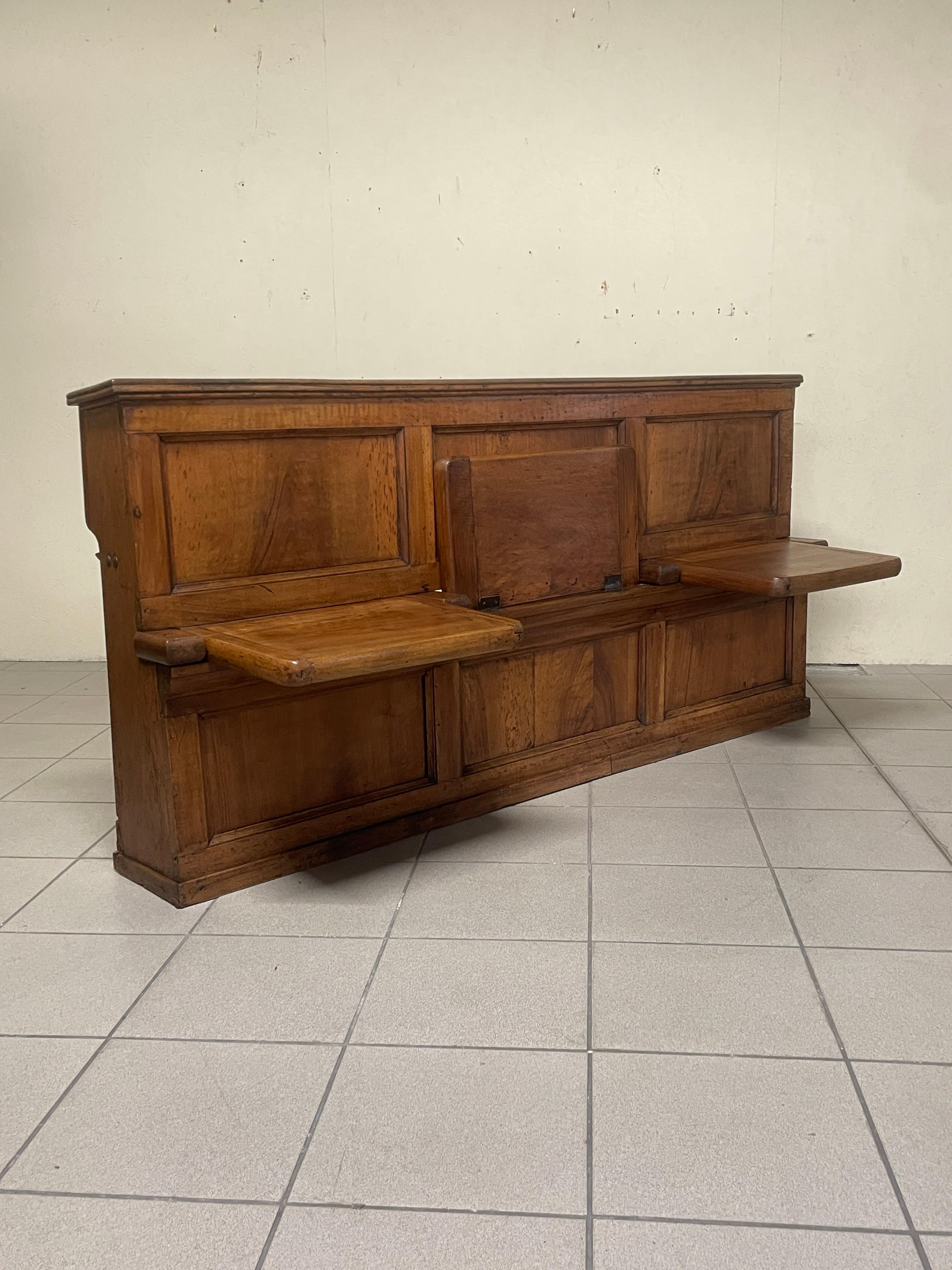 Antica panca in noce con tre sedute a ribalta, Italien, '800 im Angebot 5