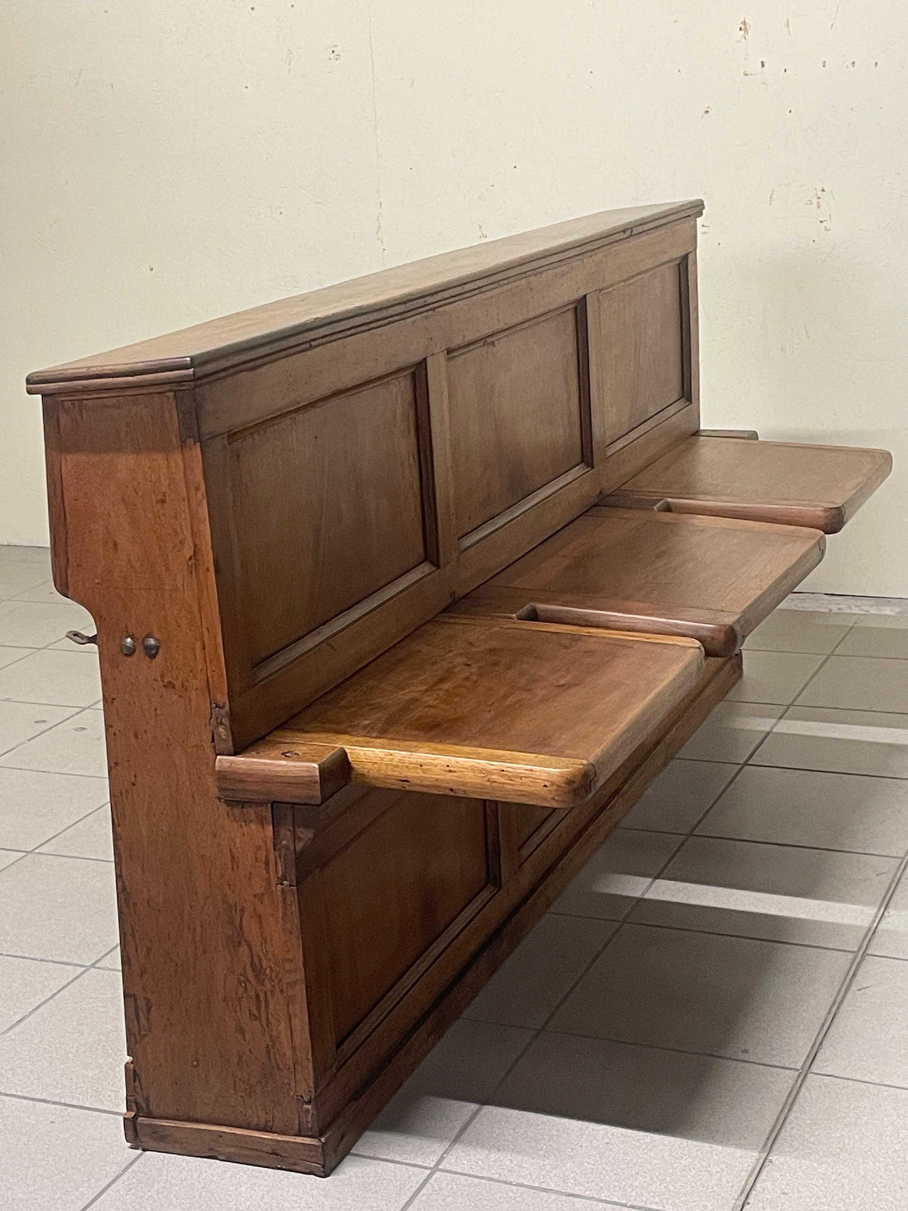Antica panca in noce con tre sedute a ribalta, Italien, '800 im Angebot 9