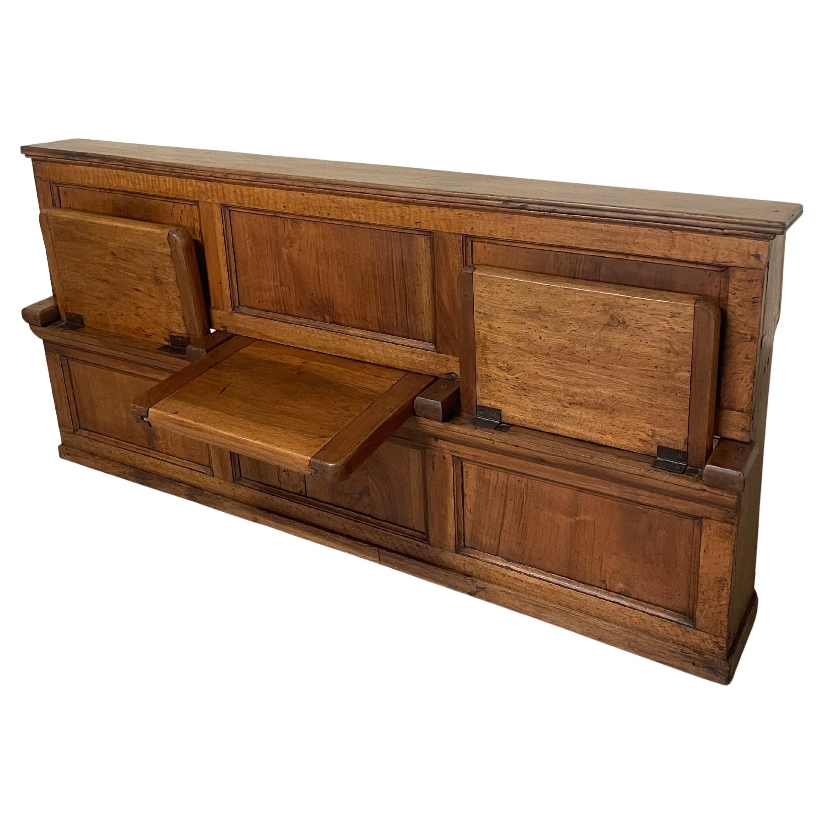 Antica panca in noce con tre sedute a ribalta, Italia, 
800