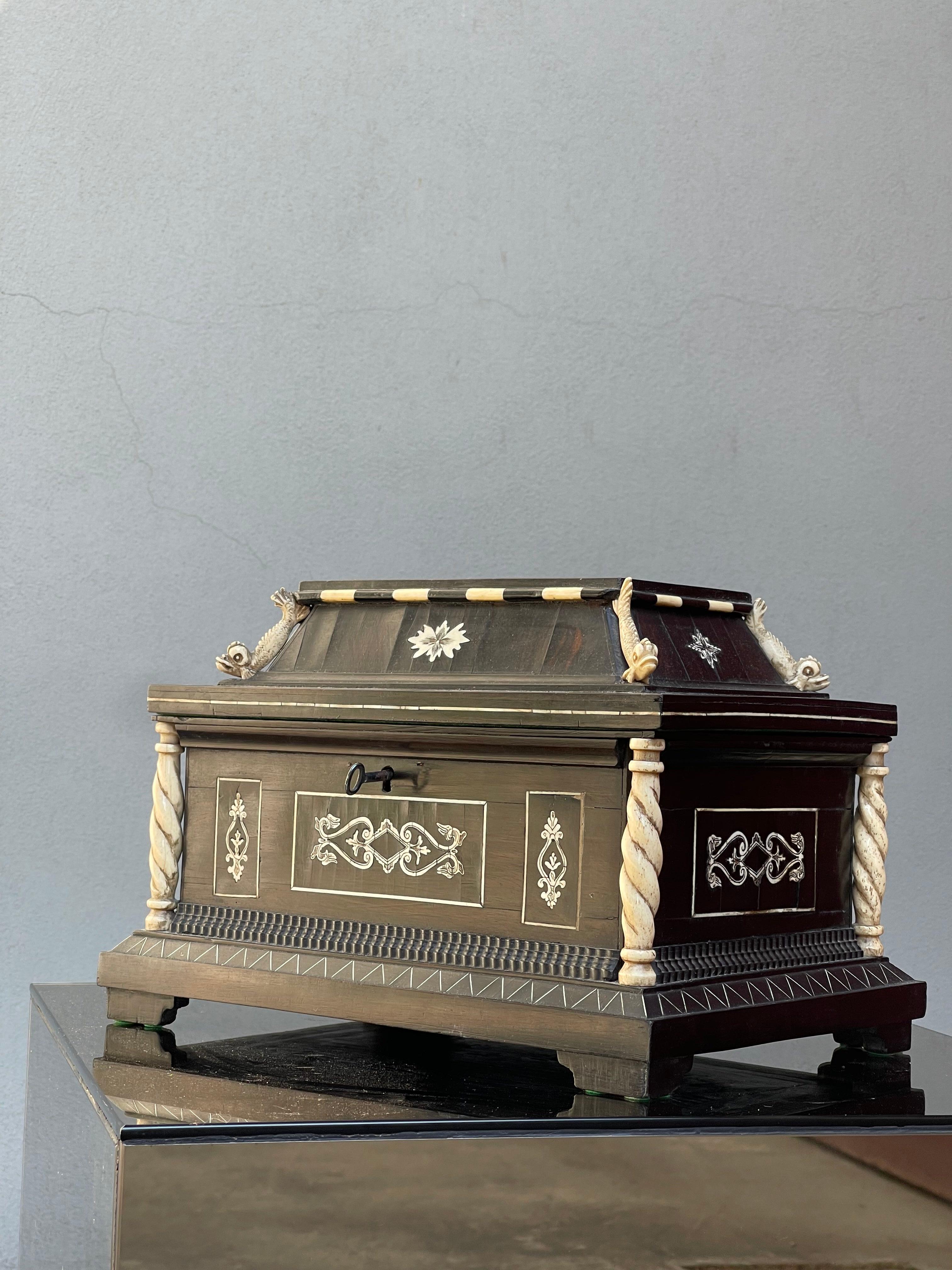 antica scatola in legno di ebano e osso - antichita - prima meta 19 secolo For Sale 1