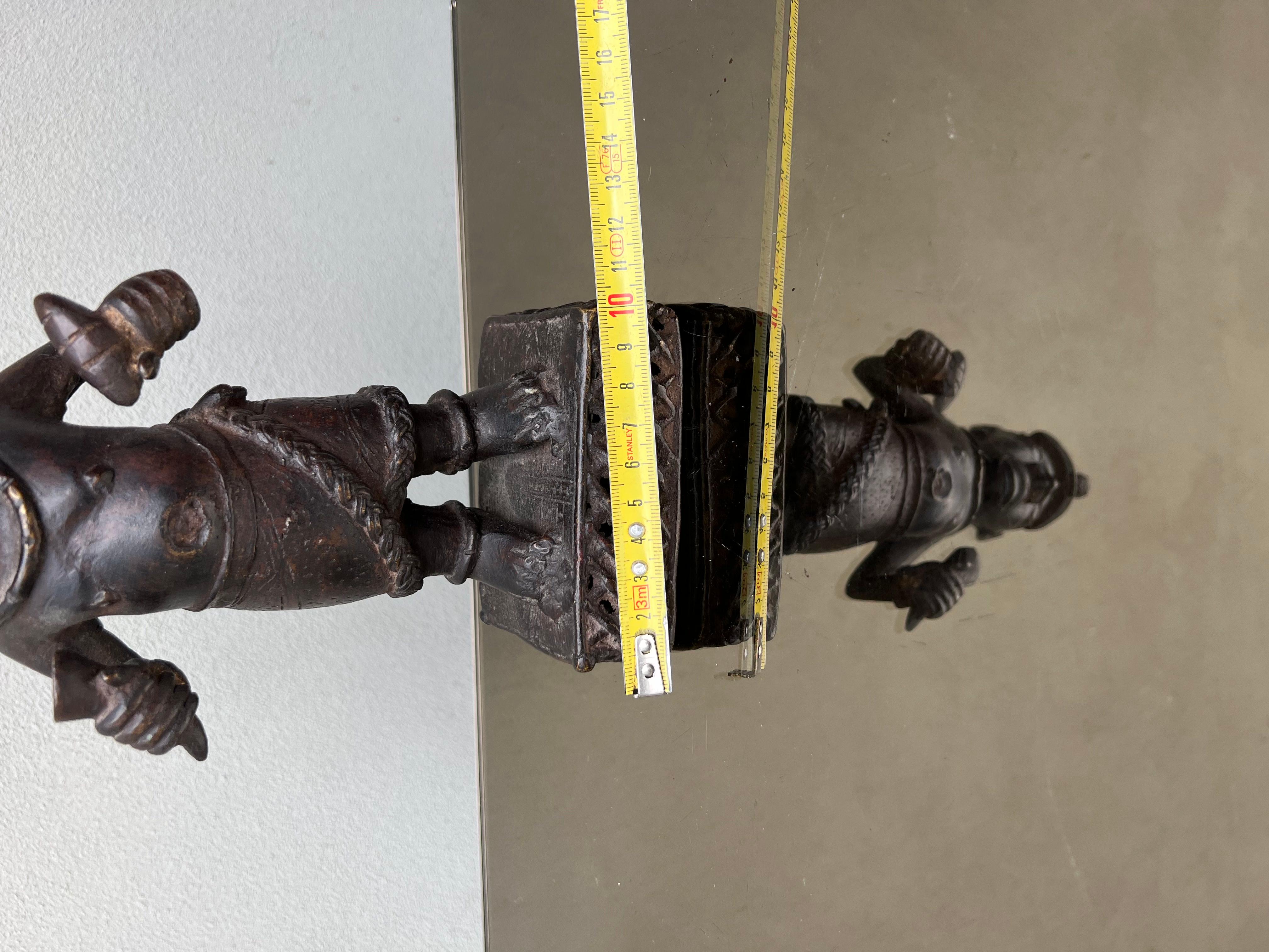Antica scultura - bronzo - africana - Benin - XIX secolo -sculpture - African  For Sale 5