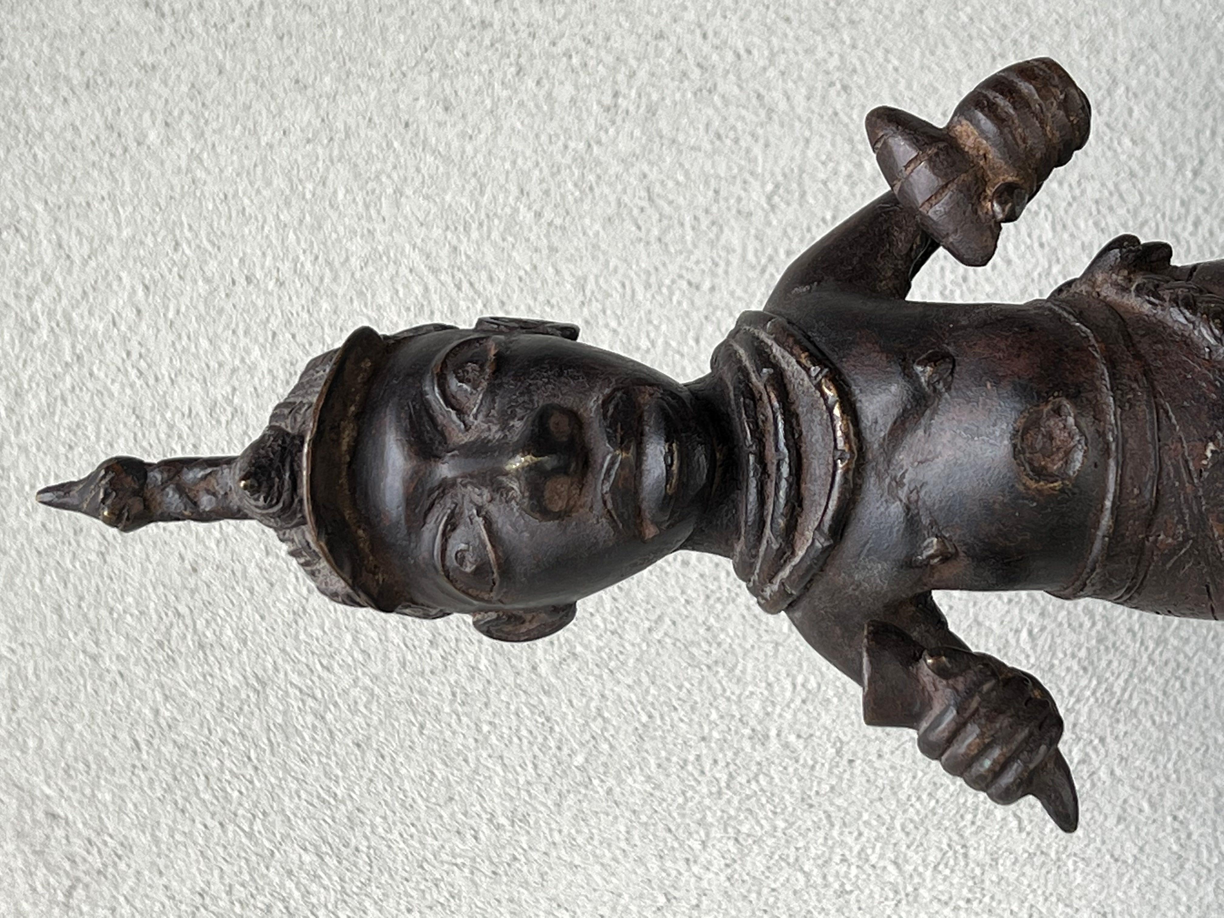 Antica scultura - bronzo - africana - Benin - XIX secolo -sculpture - African  For Sale 10