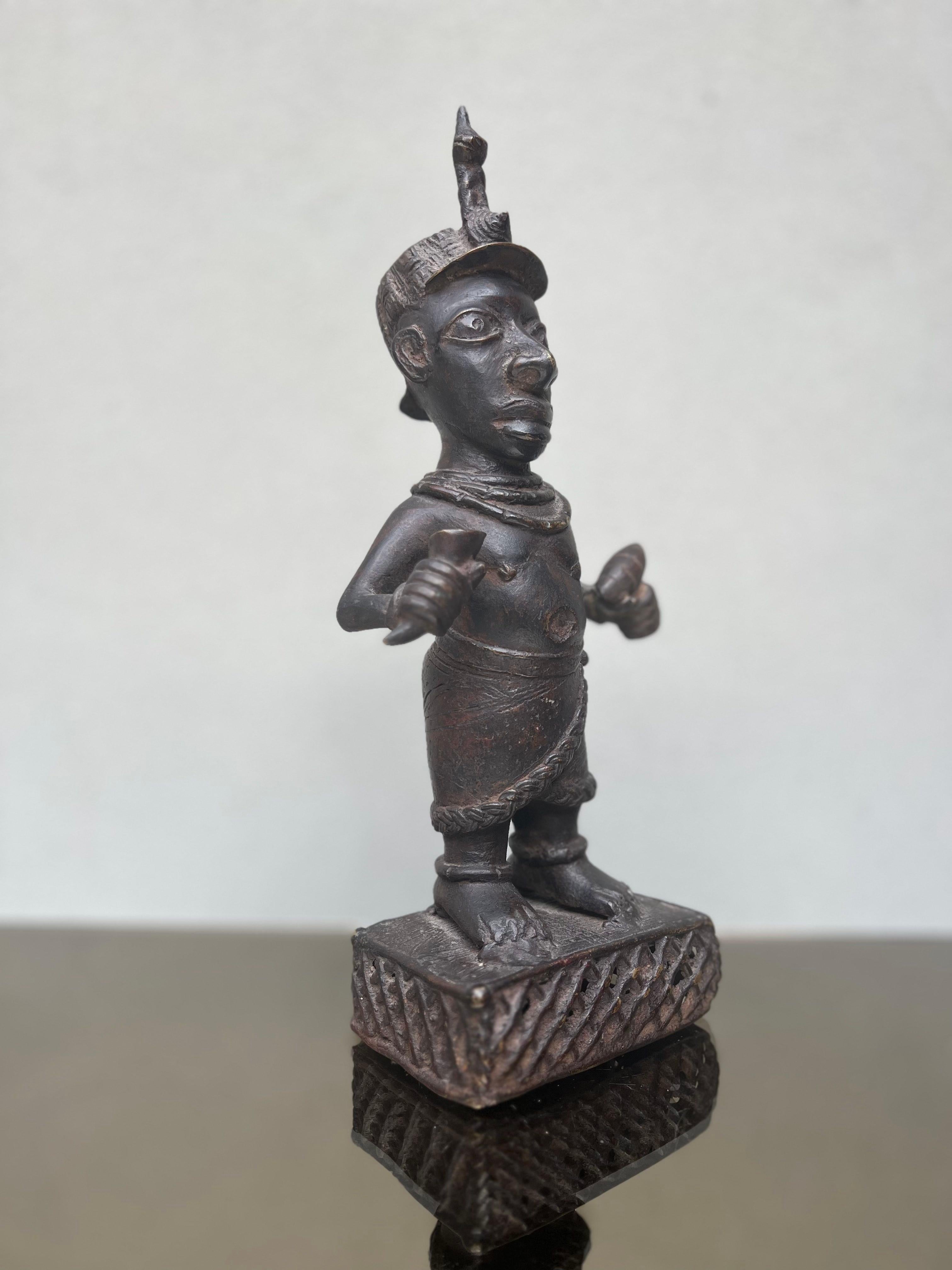 Antica scultura - bronzo - africana - Benin - XIX secolo -sculpture - African  For Sale 1
