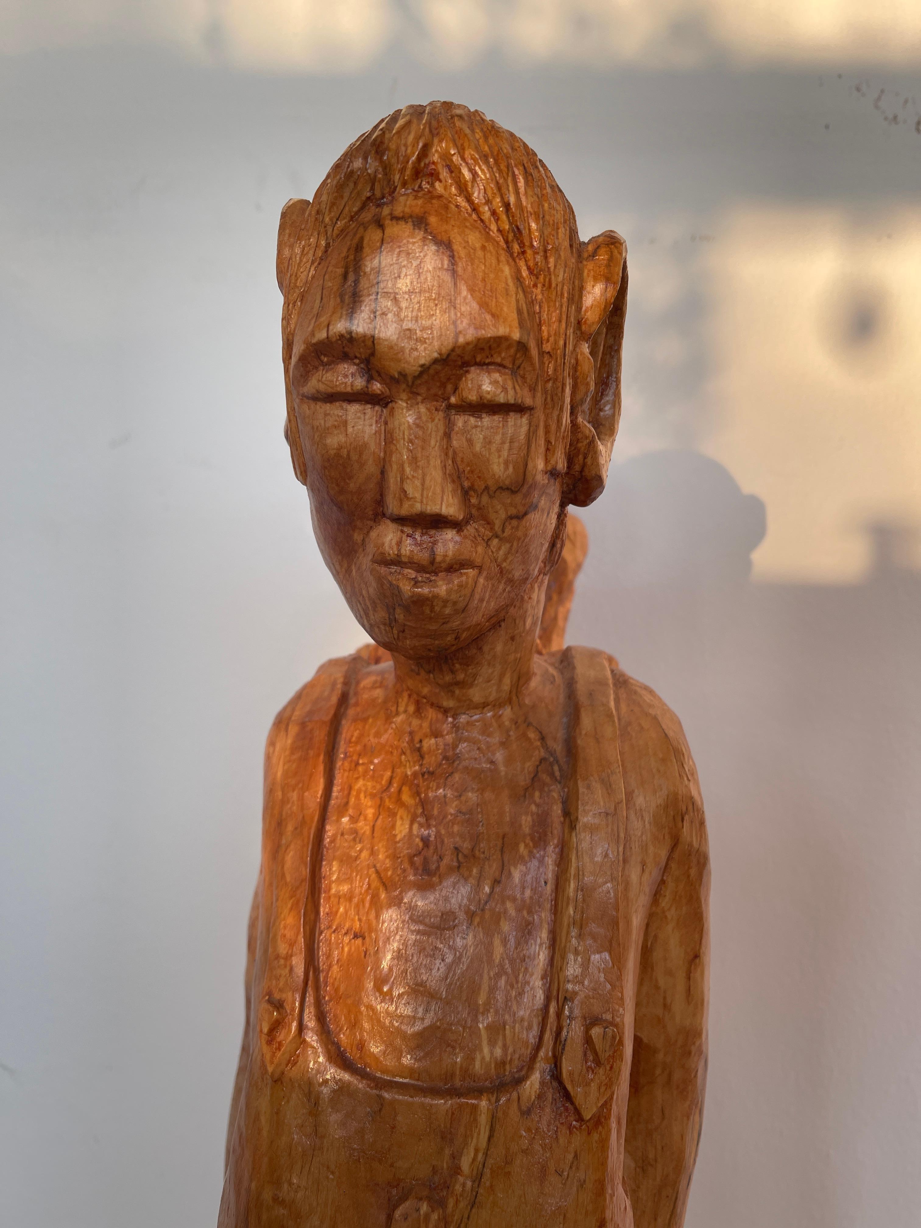 Escultura antigua de pareja africana tallada a mano años 40 Nigerian en venta