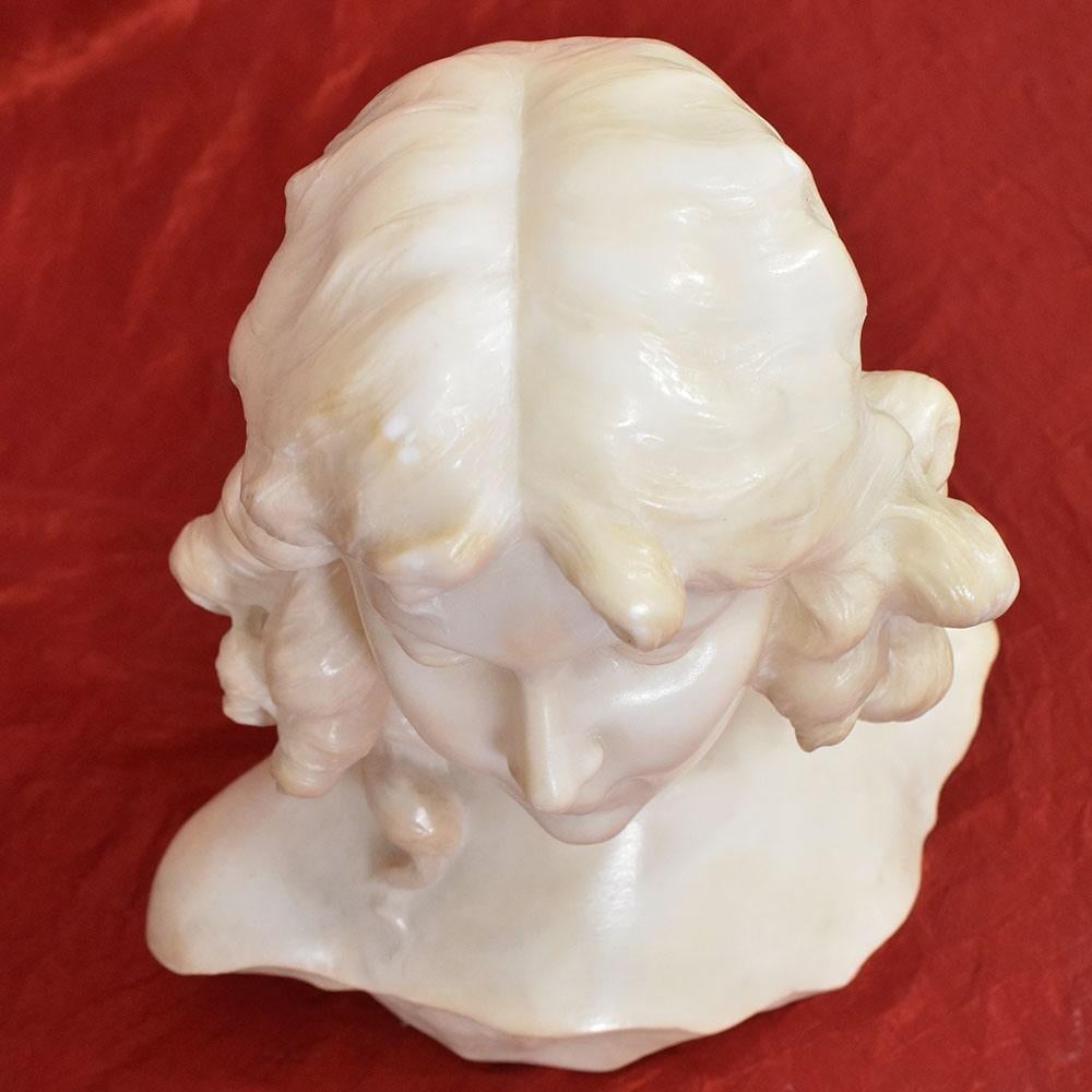 Antique Female Marble Sculpture, Bust Of Young Woman With Curls Late 19th. For Sale 2