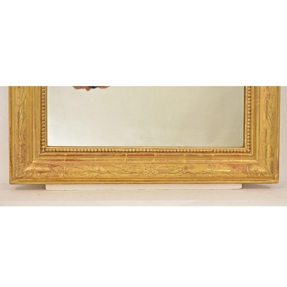 Gesso Antica specchiera dorata in foglia di oro zecchino, epoca Luigi Filippo, XIX. For Sale