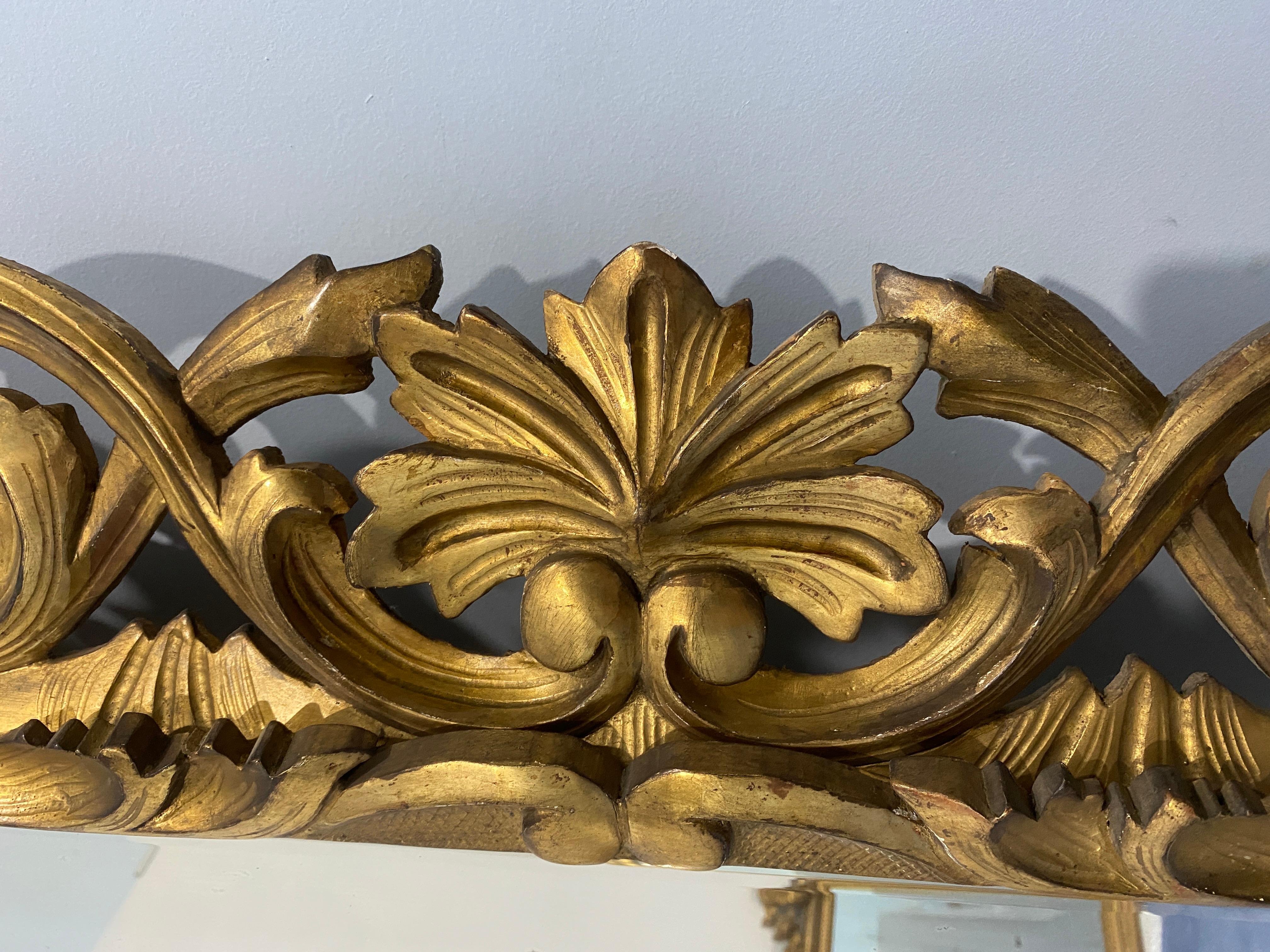 Foglia d’oro Antica specchiera francese dorata a foglia d'oro epoca Luigi Filippo, 1850 in vendita