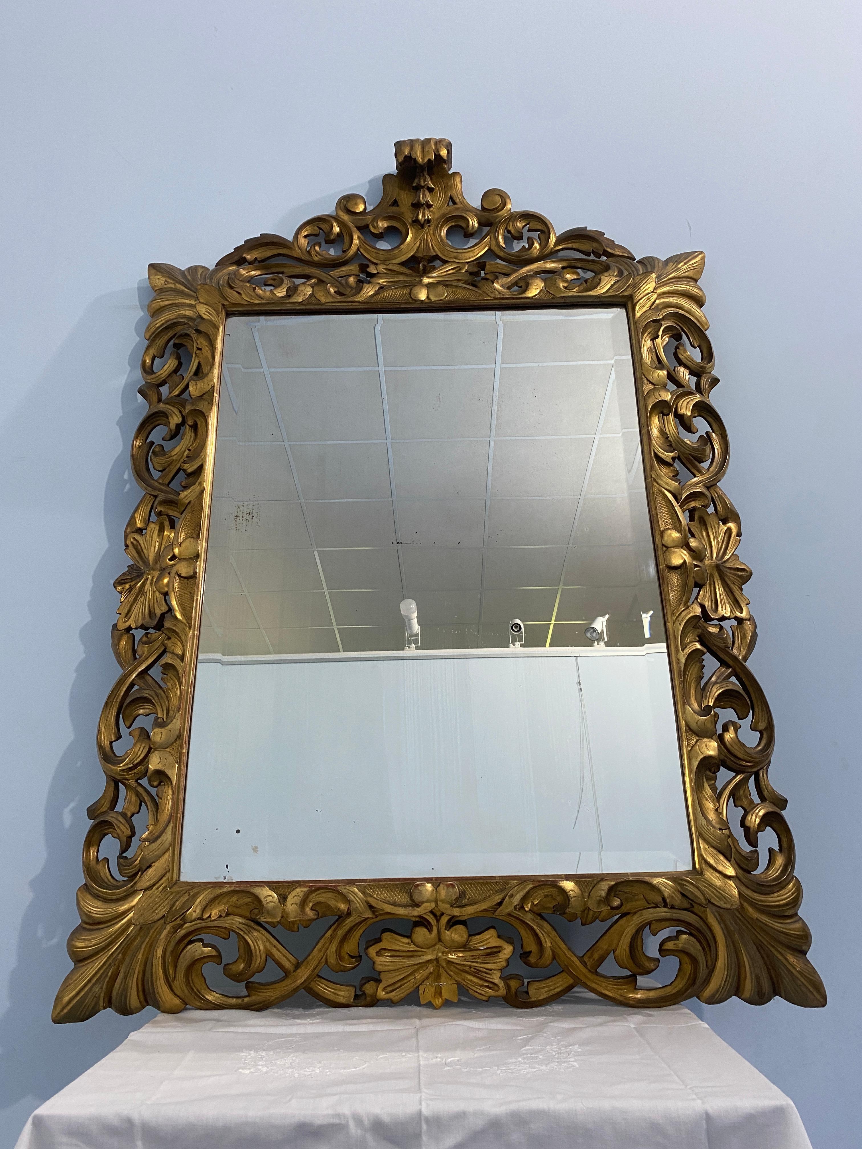 Antica specchiera francese dorata a foglia d'oro epoca Luigi Filippo, 1850 en vente 1