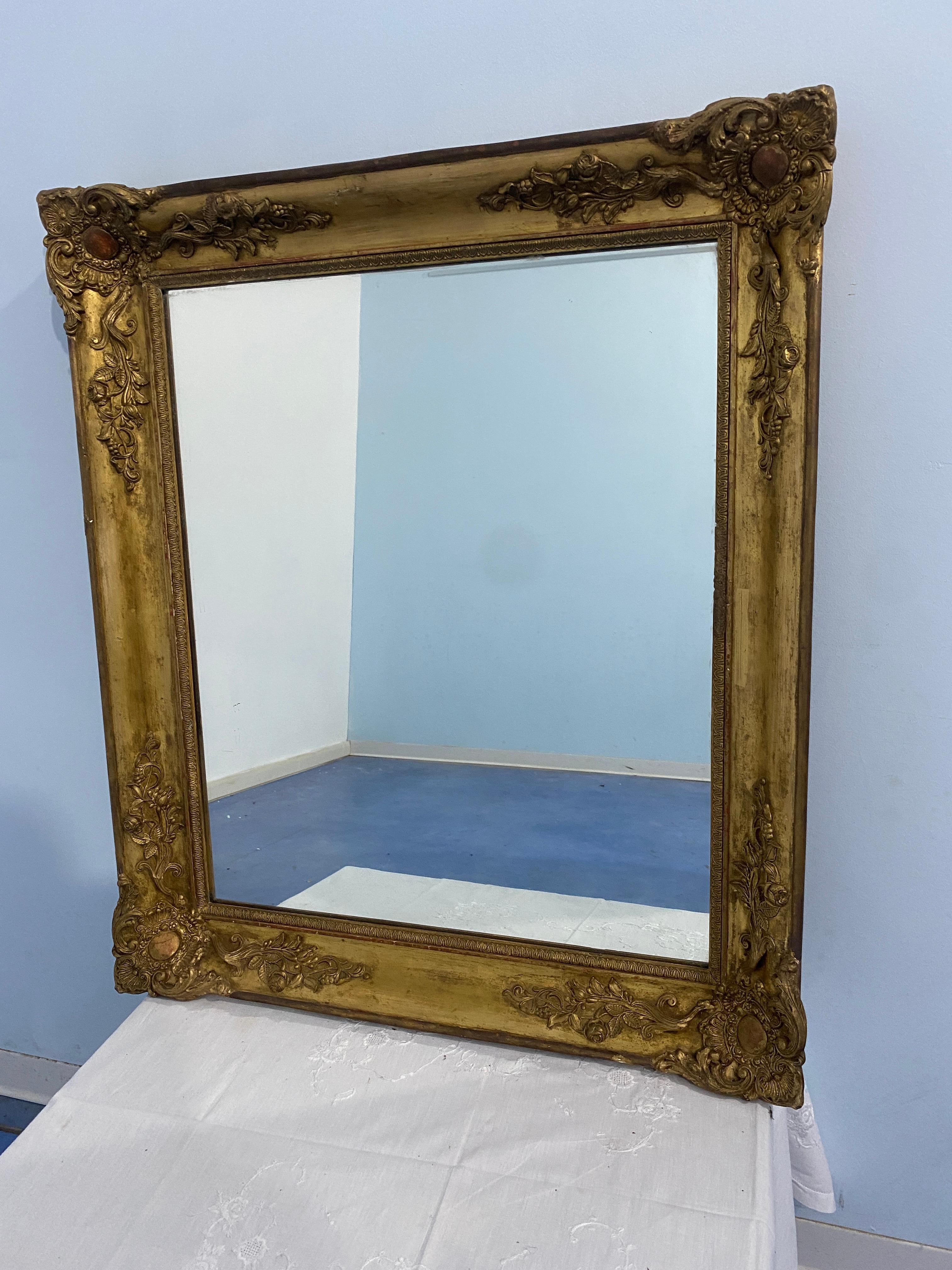 Miroir ancien français doré à la feuille d'or de l'époque Napoléon III, 1870 en vente 4