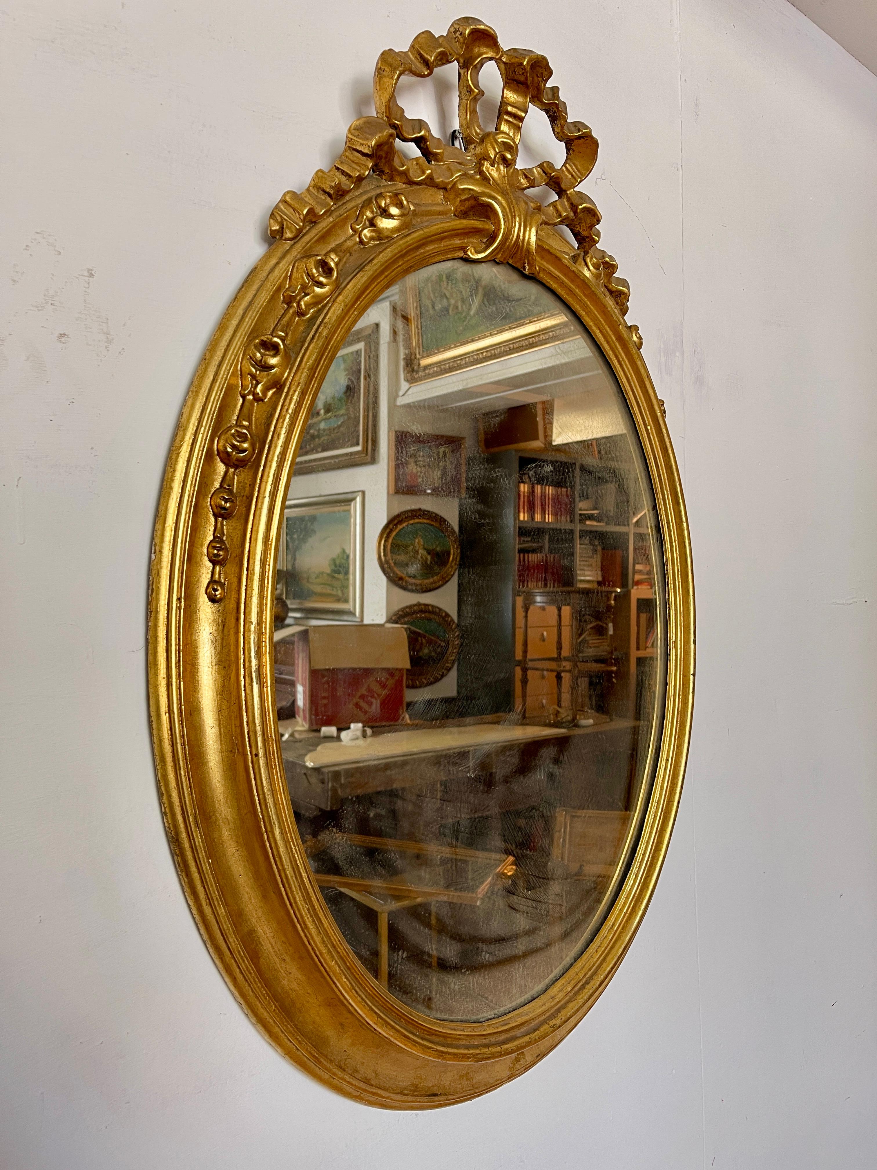 Antique French gold leaf mirror 19th century In Good Condition For Sale In Cantù, IT