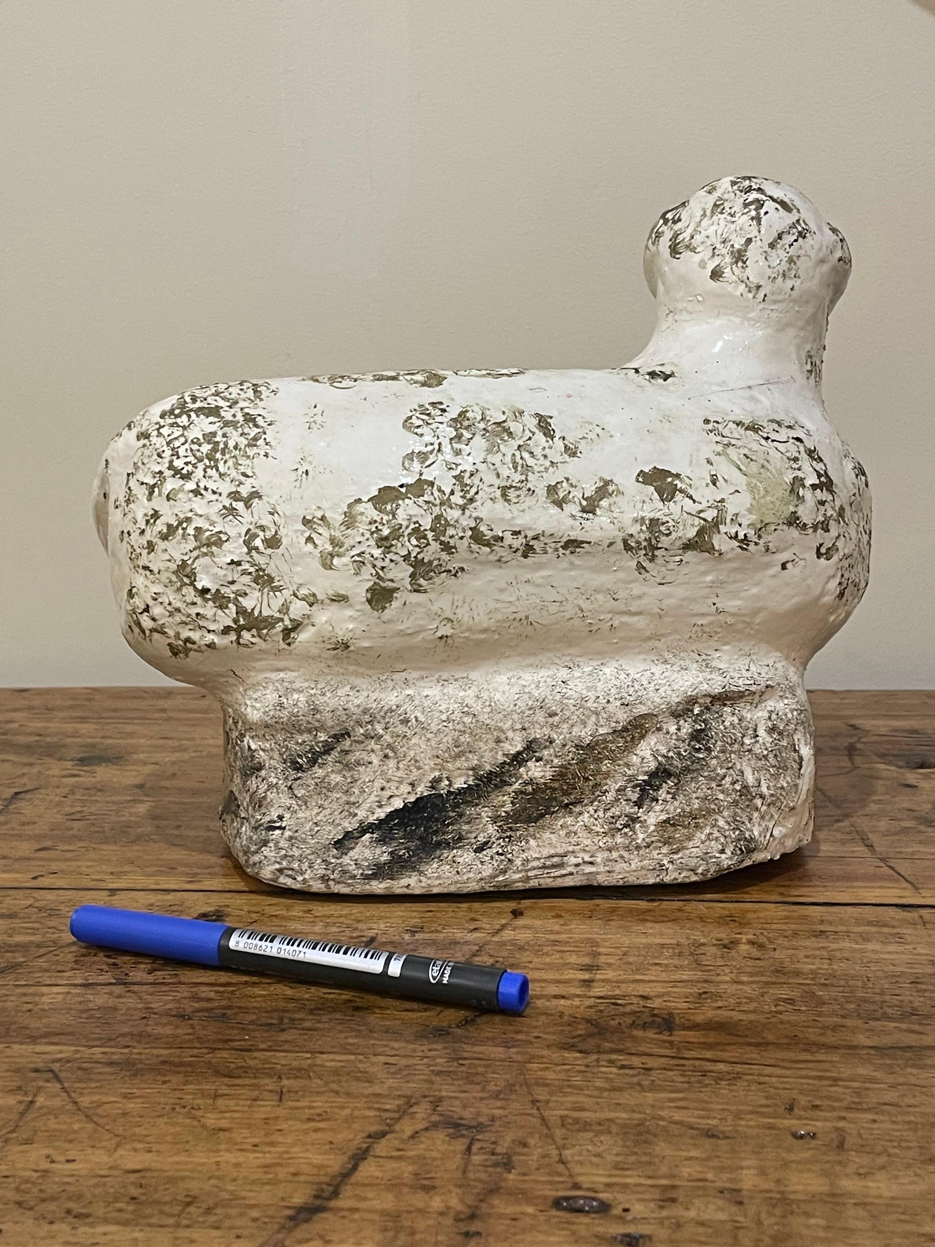 Antica statua di pecora in cemento, prima metà de '900 in vendita 3