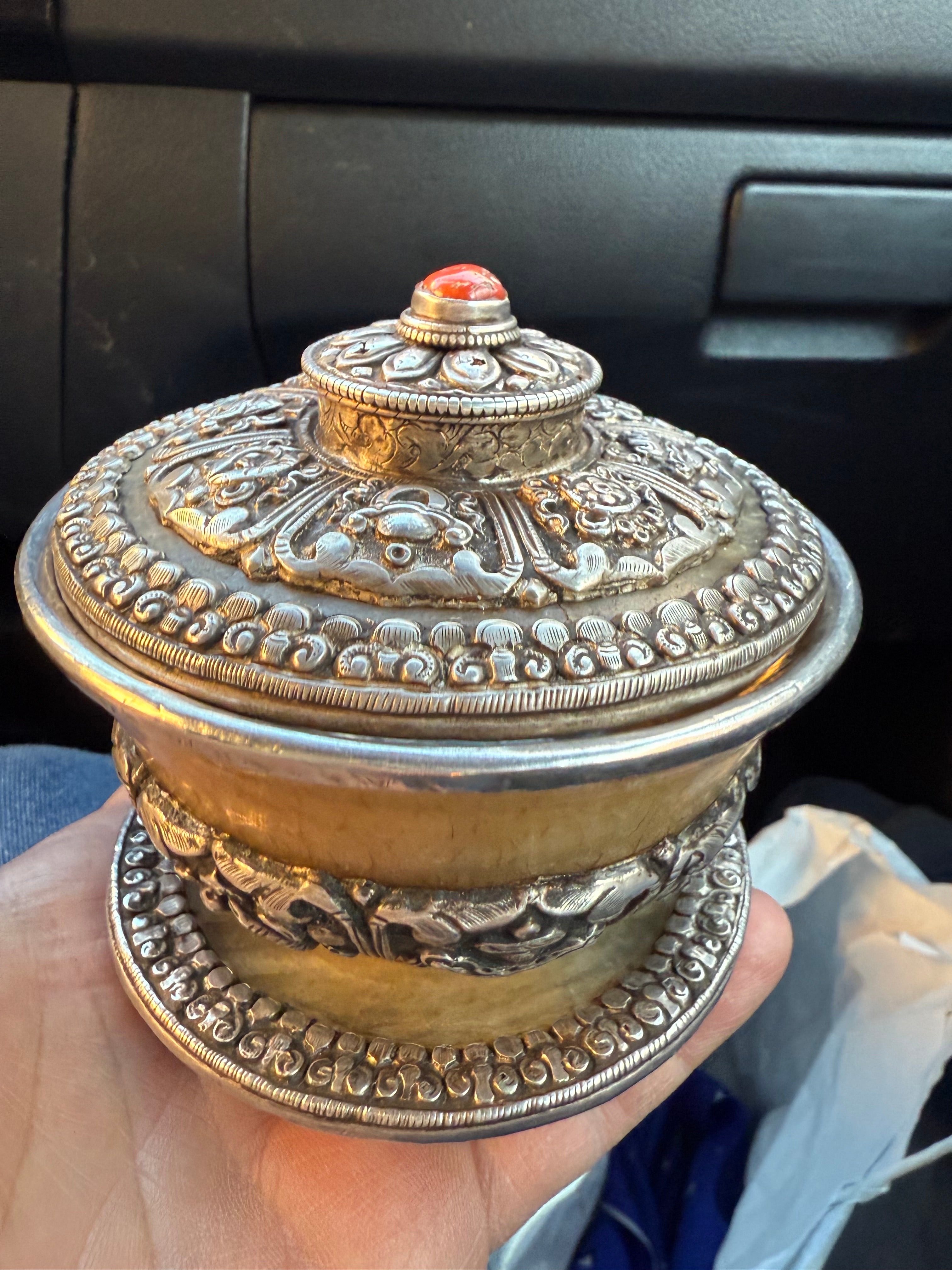 Antique Tibet Po Cha Religious Mug Silver finely engraved White Jade Coral , refined object of great class and history, in excellent condition.