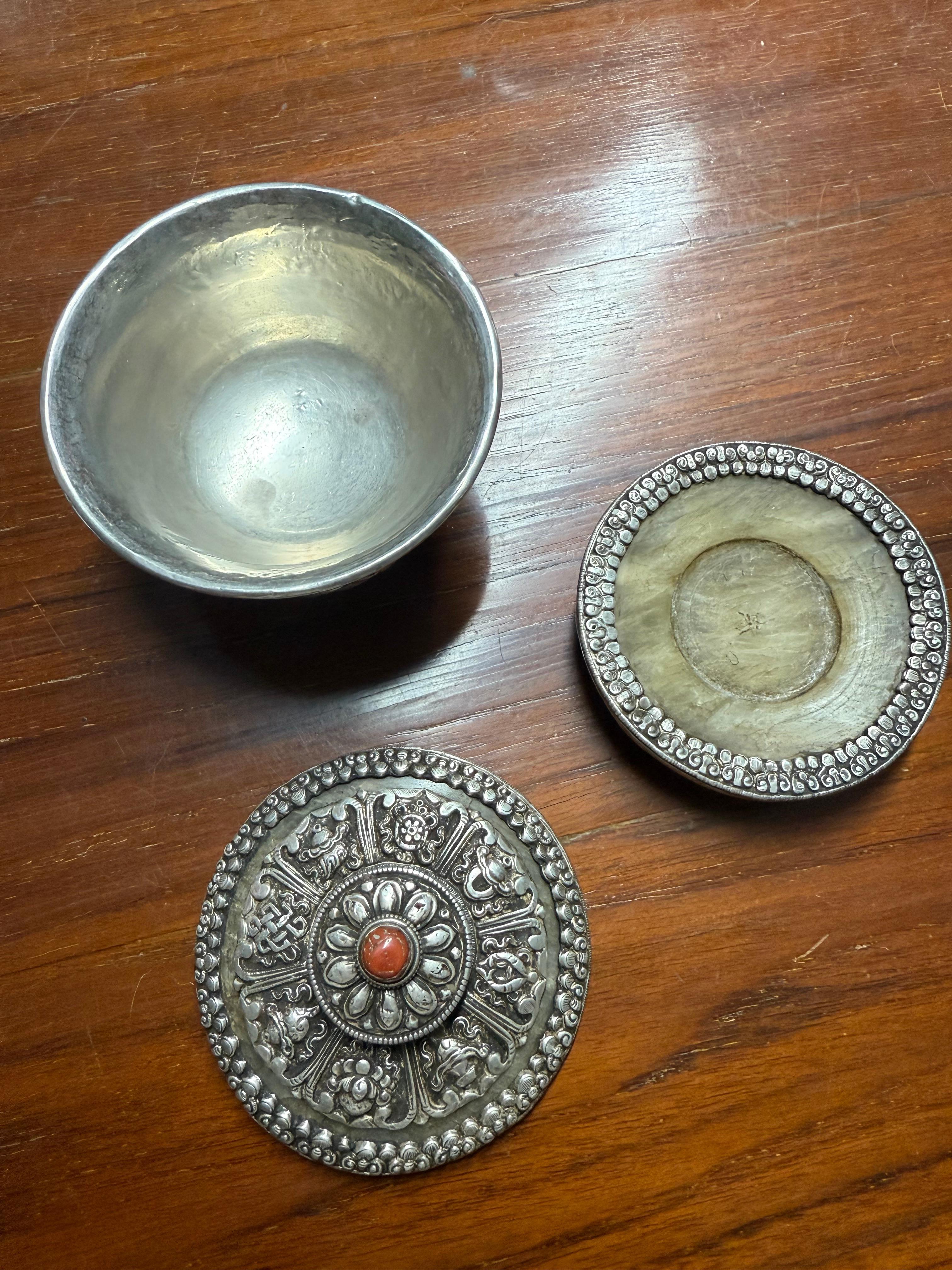 Tibetan Antique Tibet Po Cha Mug Silver Finely Engraved Jade White Coral For Sale