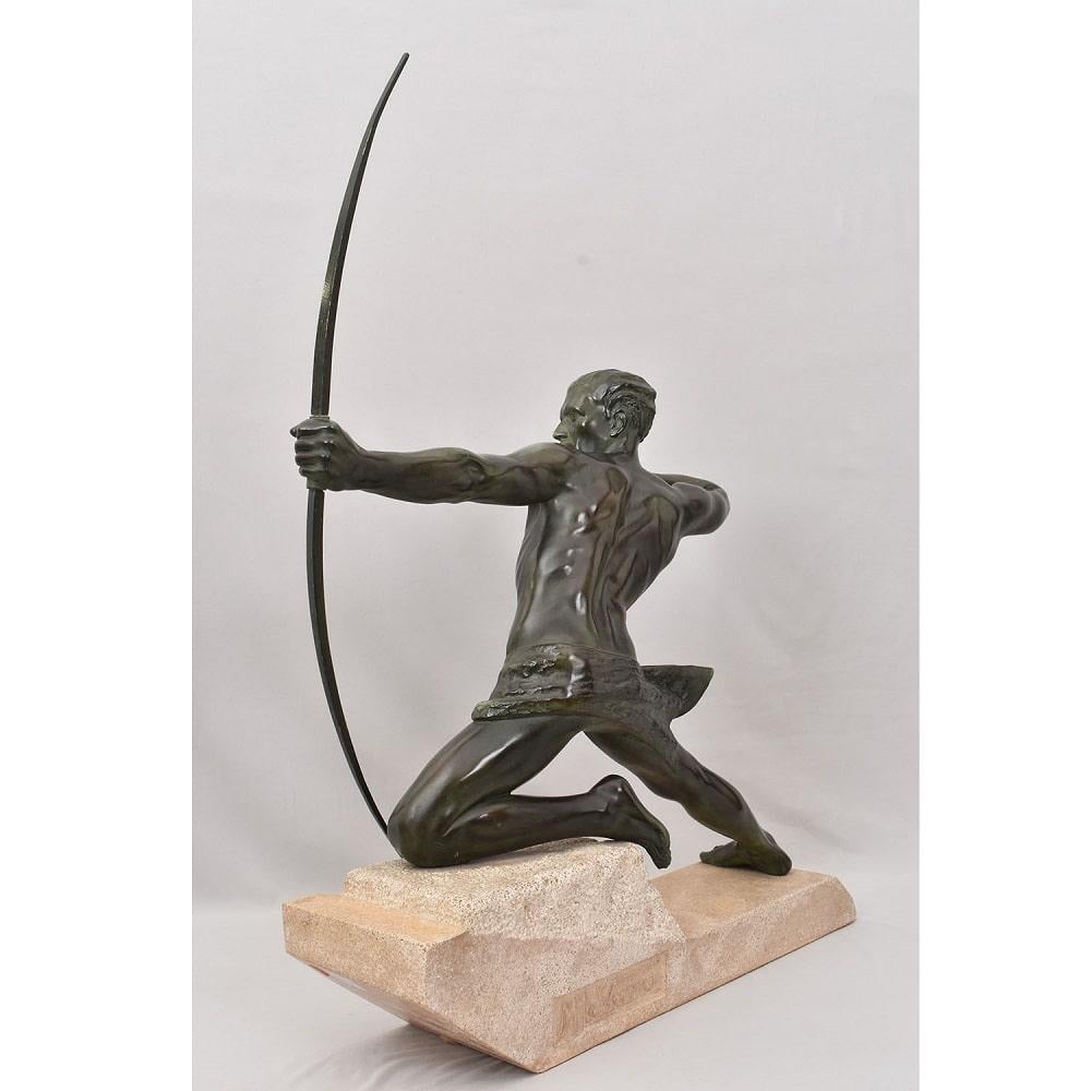 French Antiche Sculture Antimonio, Guerriero, Arciere, Max Le Verrier, Art Deco. in vendita