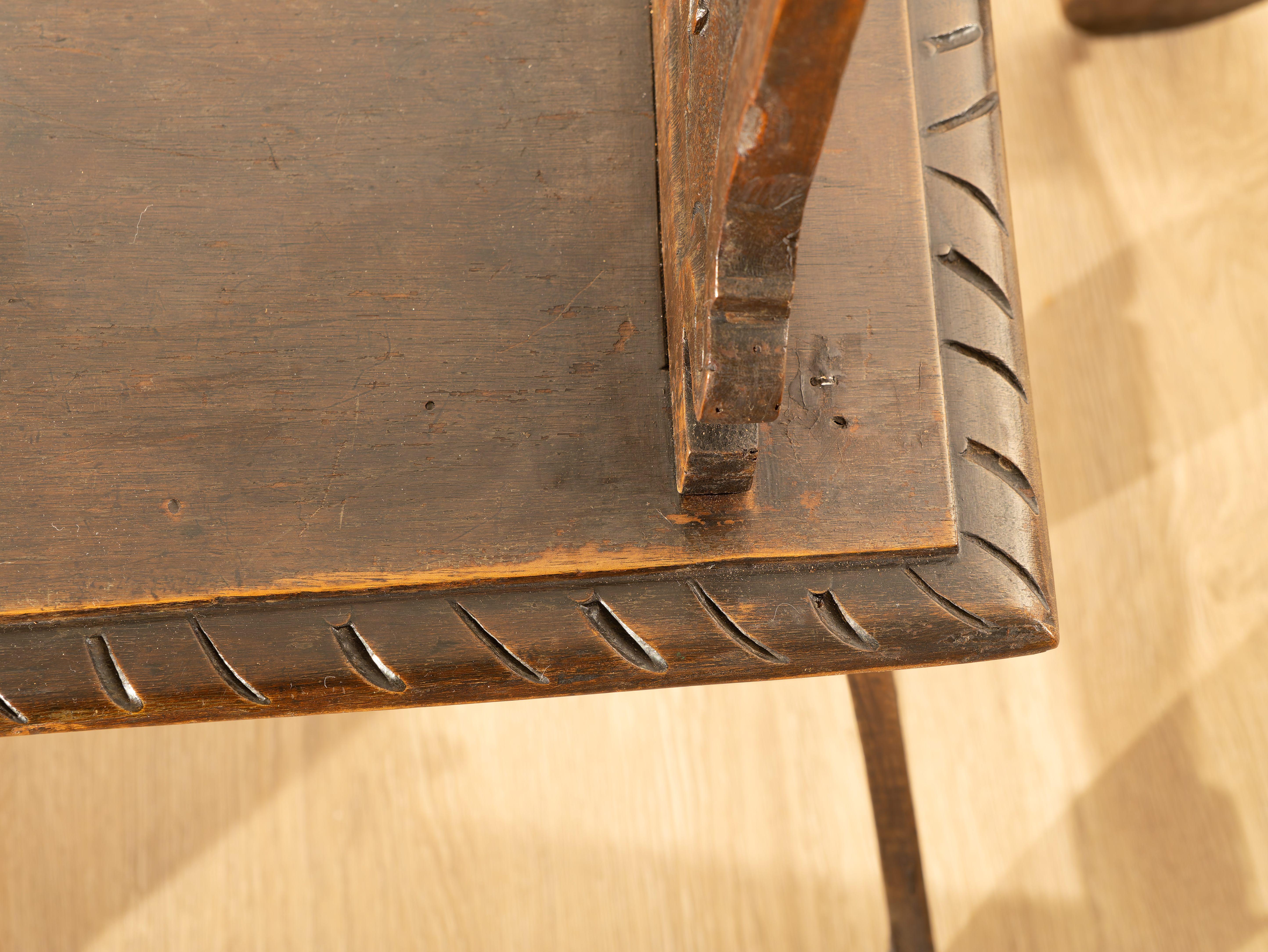 Antike Hocker Hocker, 19. Jahrhundert im Angebot 2