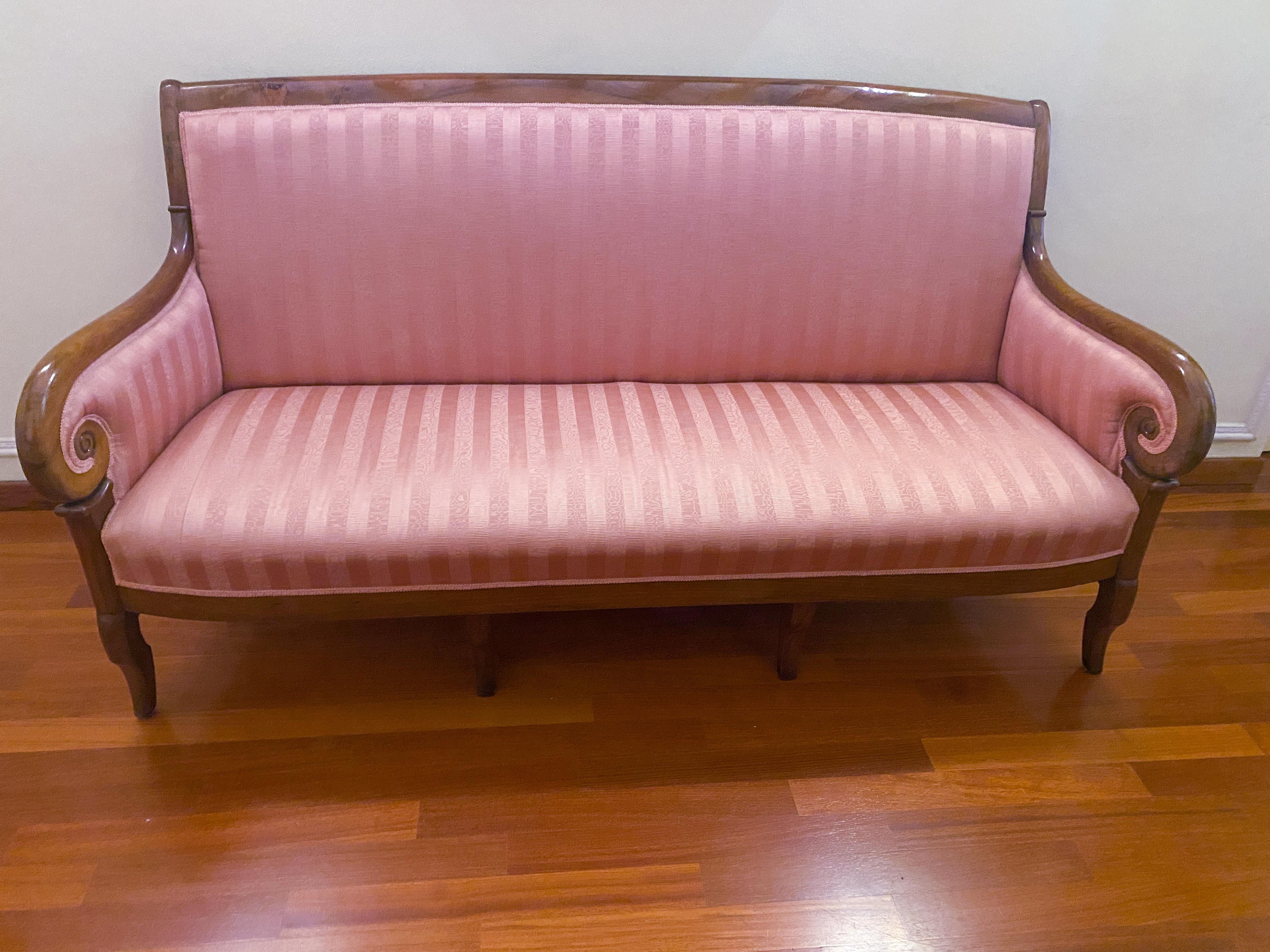 Antico divano in noce epoca Restaurazione, Francia 1830 im Angebot 4