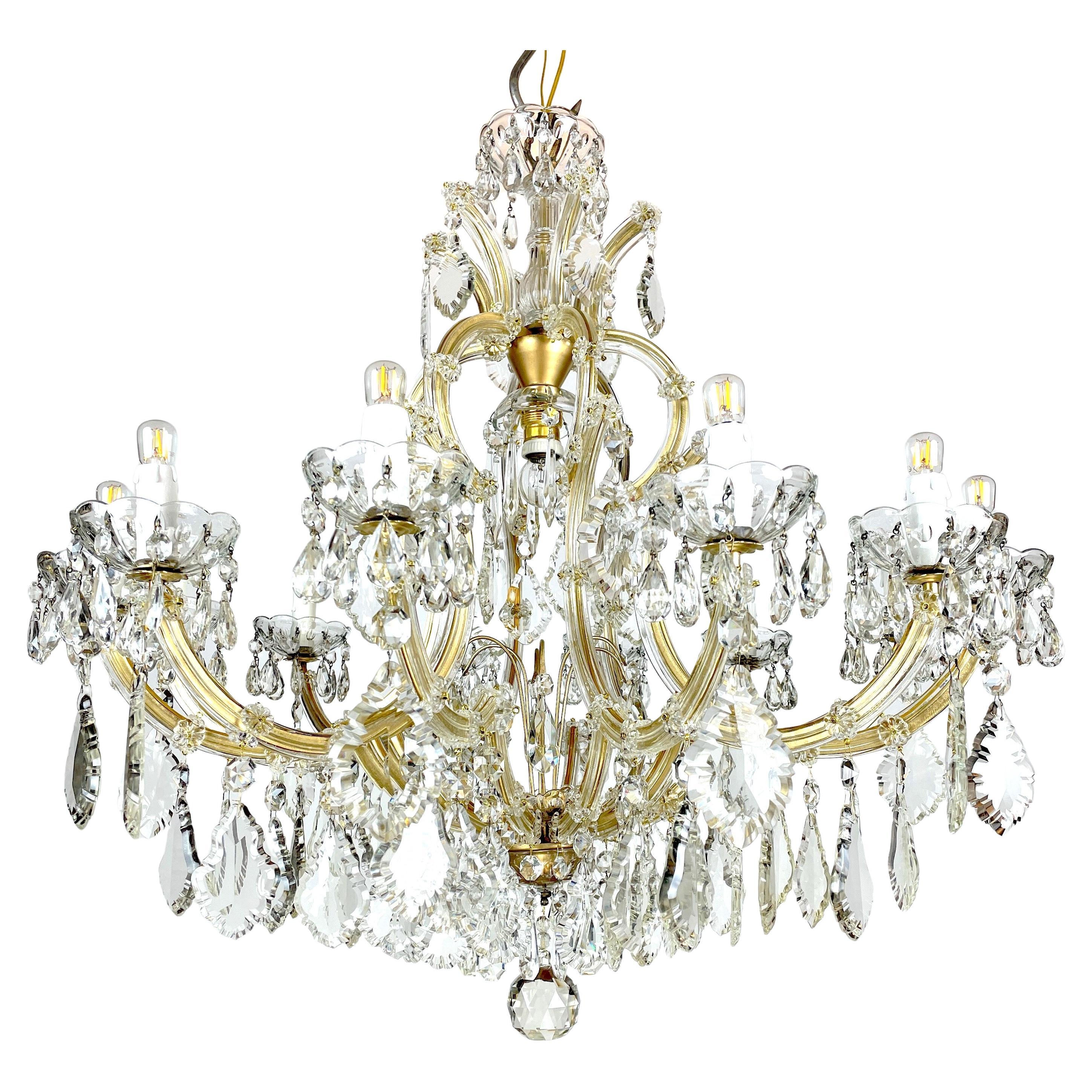 Antico Lampadario Italiano in Cristallo Stile Maria Teresa 1950s a Tredici Luci