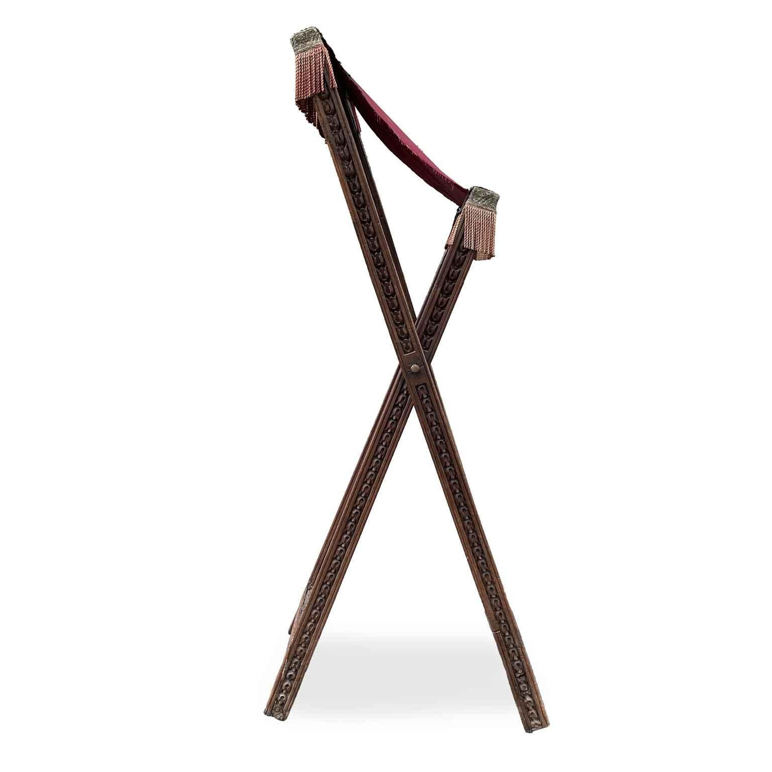 Antikes italienisches klappbares hölzernes Rednerpult 17 im Angebot 2
