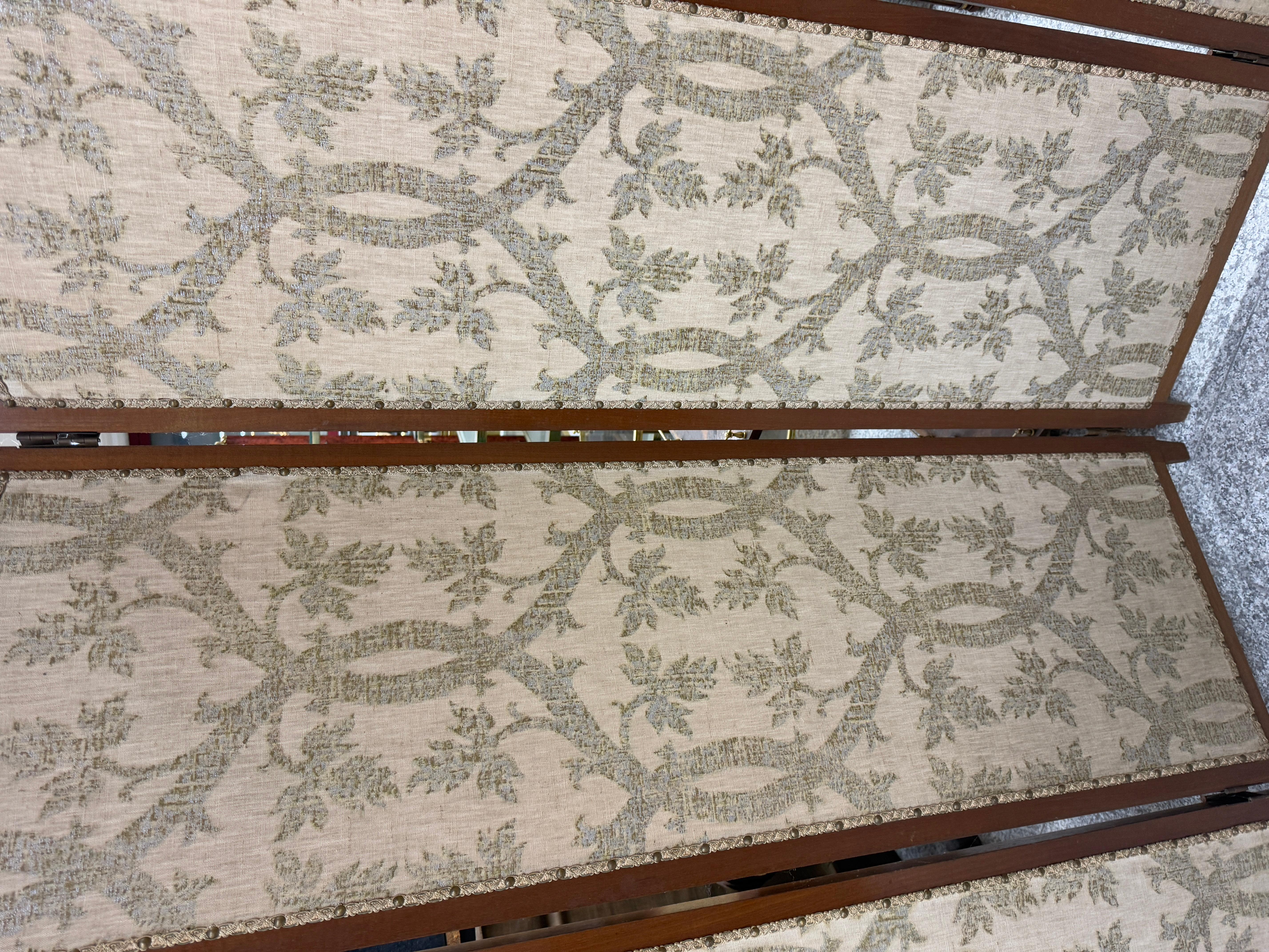 Antique Italian floral fabric screen in 1930s Folk Art style For Sale 2