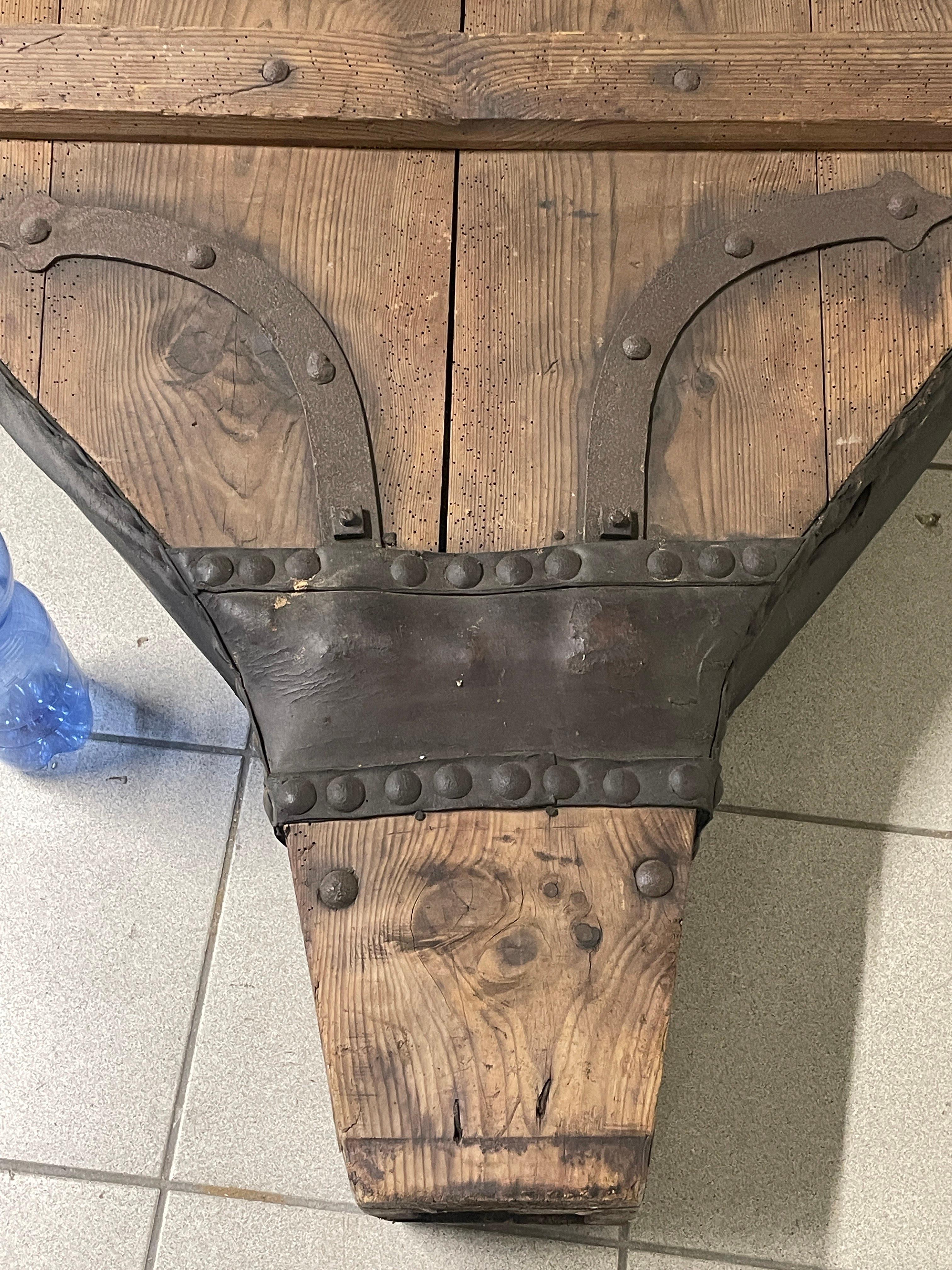 Antico soffietto da fabbro di inizio '900 in legno, ferro battuto e cuoio im Angebot 3