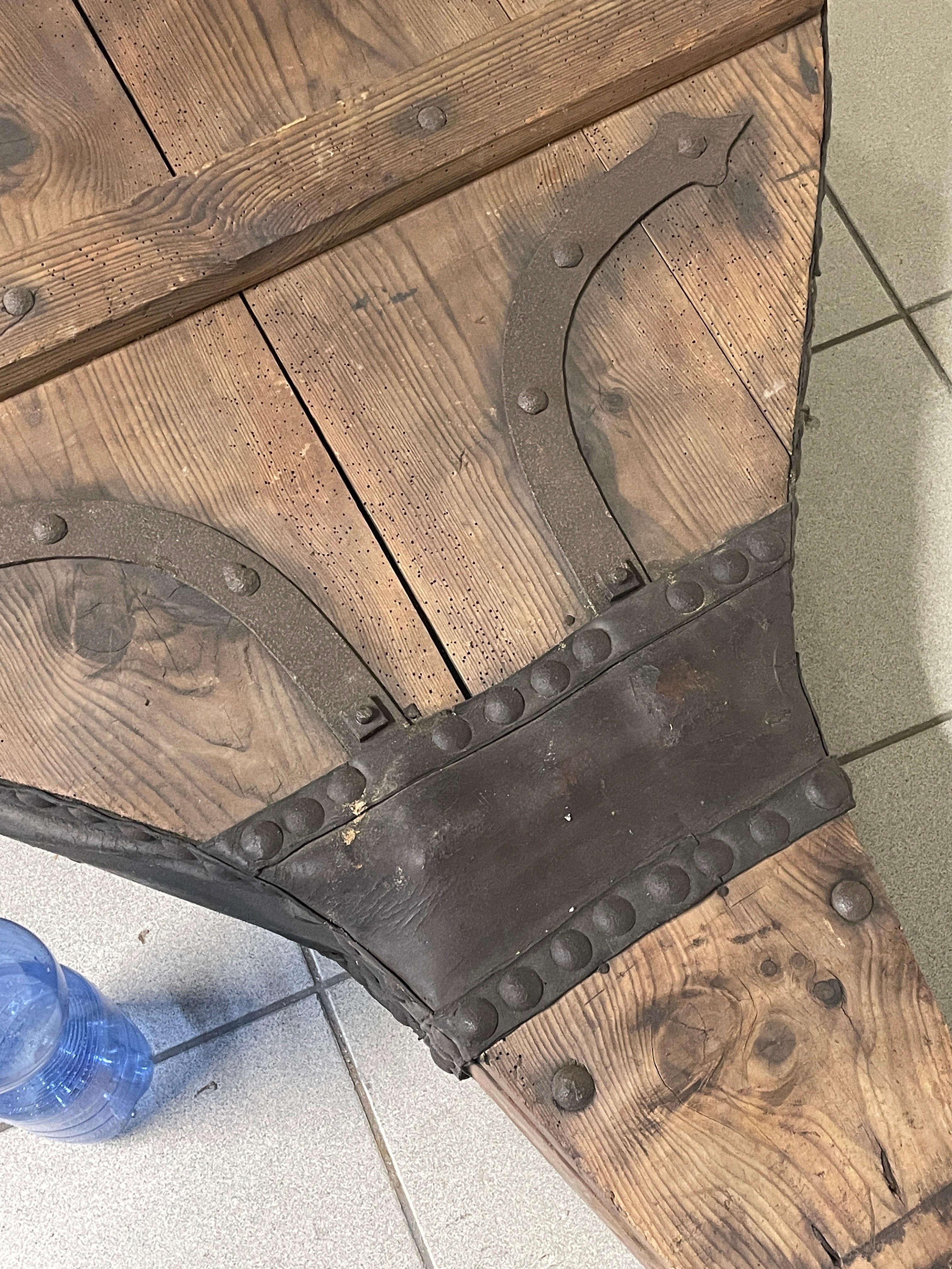 Antico soffietto da fabbro di inizio '900 in legno, ferro battuto e cuoio im Angebot 2