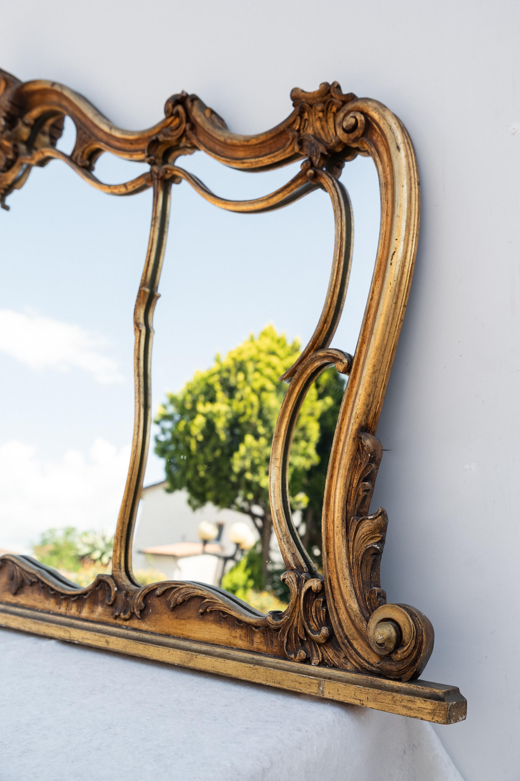 Early 20th Century Miroir ancien sculpté et doré, 1900 en vente
