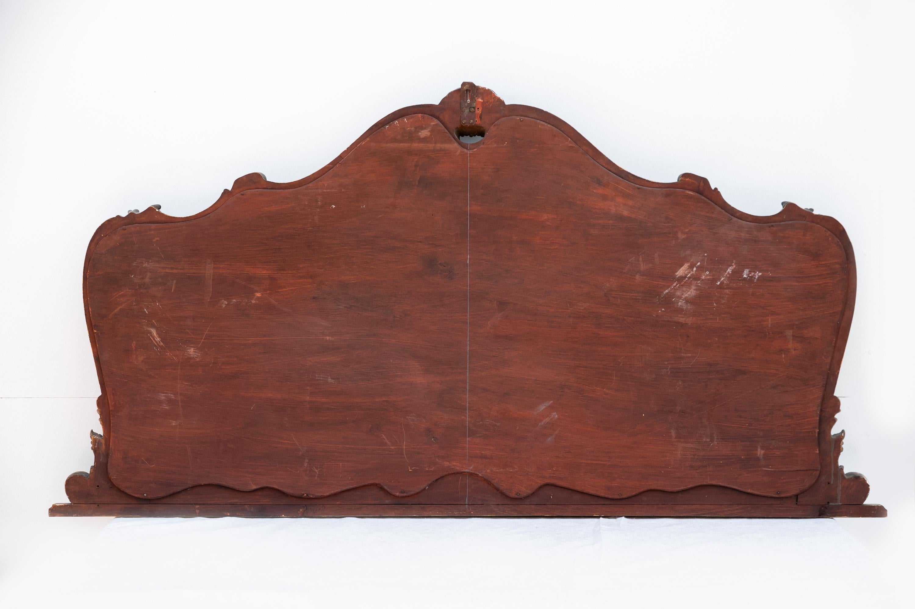 Feuille d'or Miroir ancien sculpté et doré, 1900 en vente