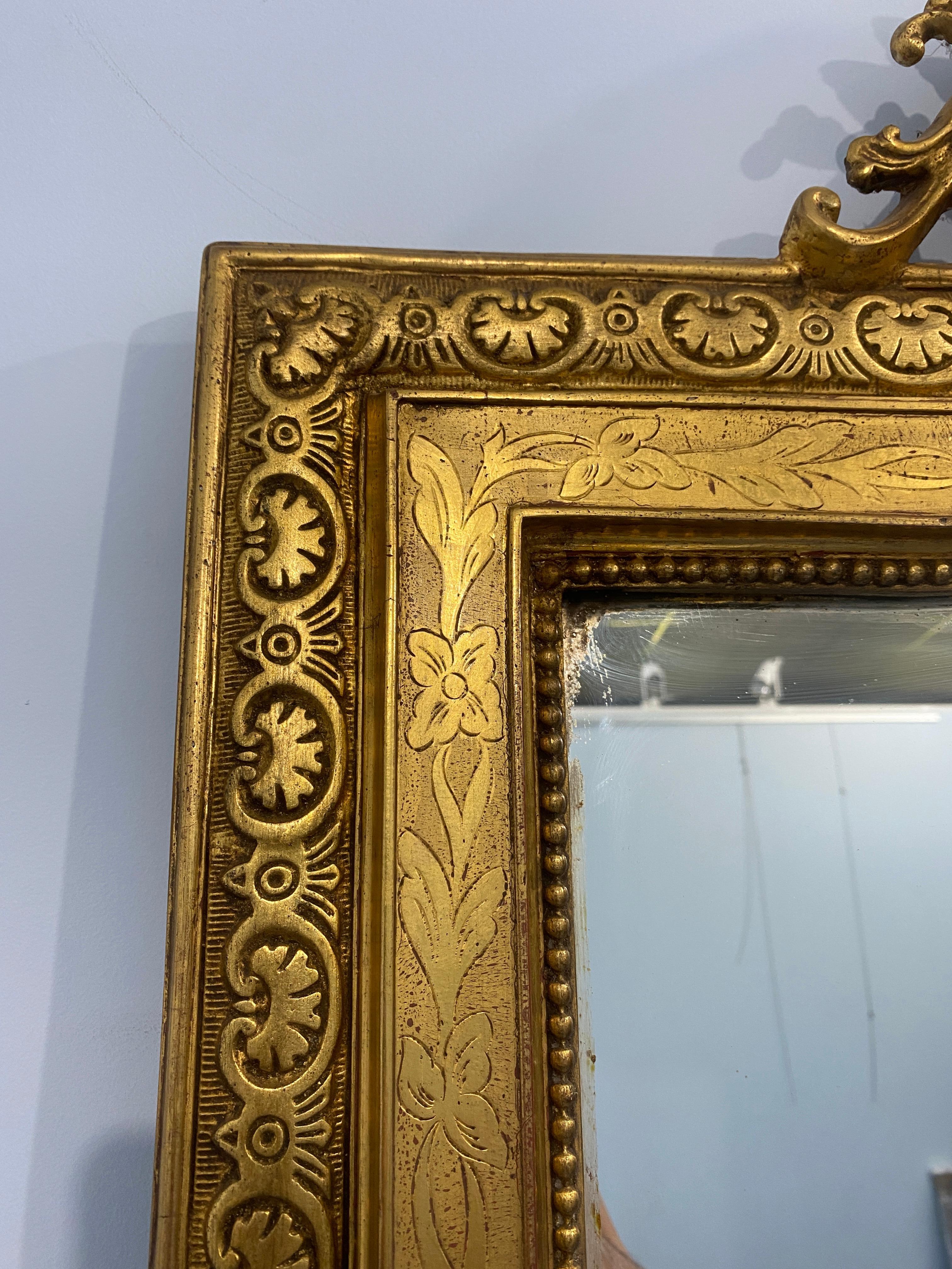Miroir ancien doré  feuille d'or avec Louis Philippe era cimasa en vente 4
