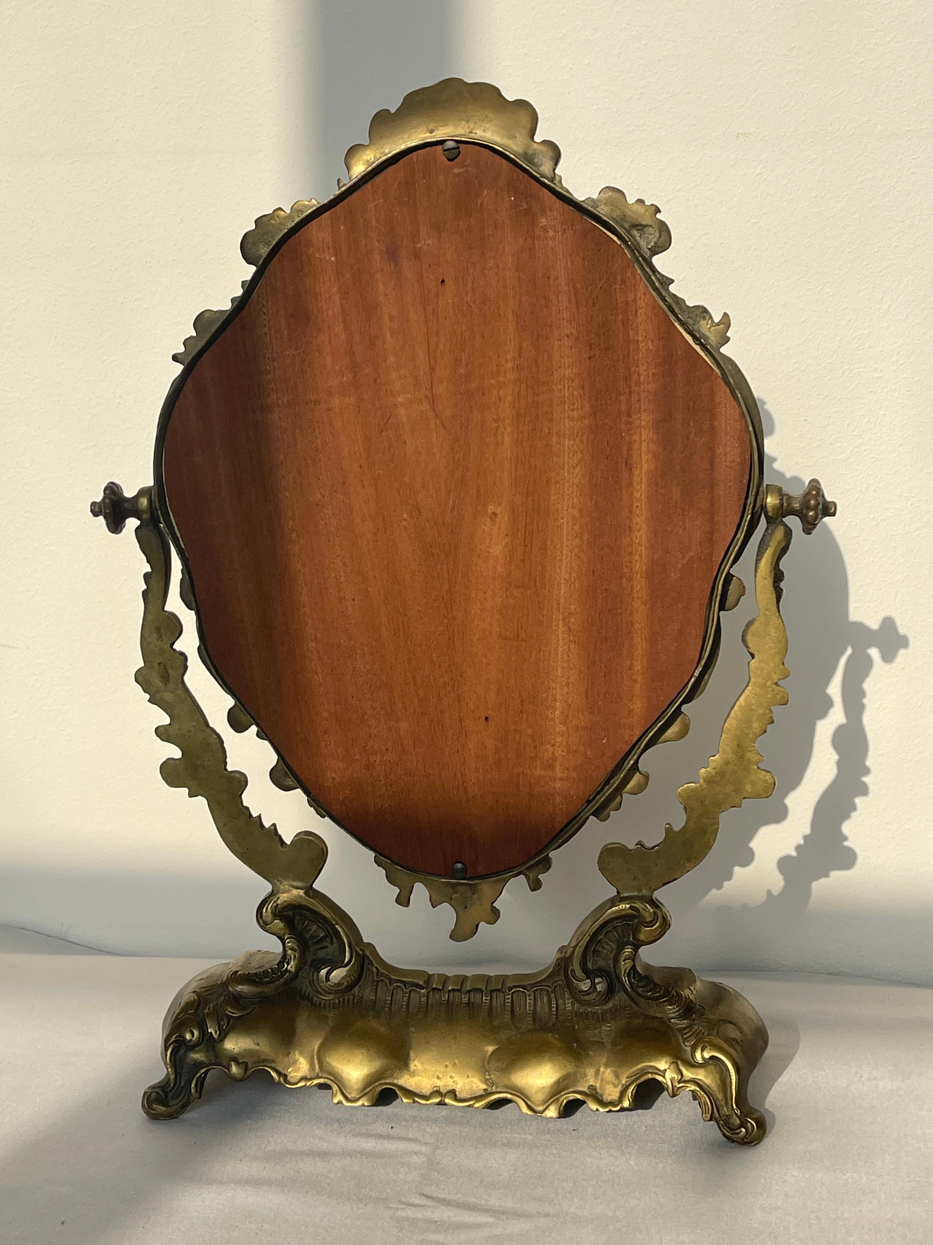 Art nouveau Miroir ancien en bronze avec ange 1930 en vente