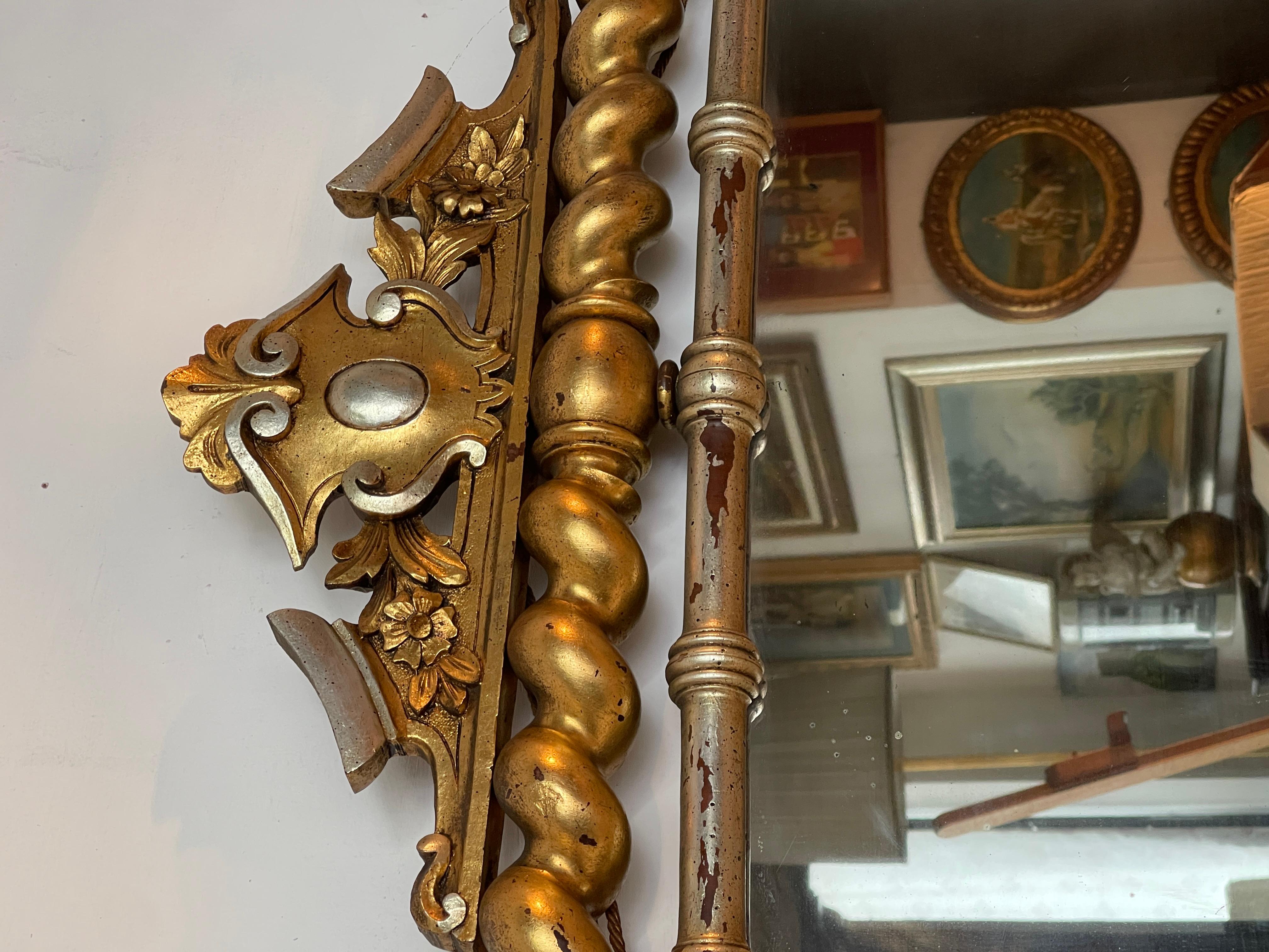 Italian Antico specchio in legno in stile tortiglione fine XIX secolo in vendita