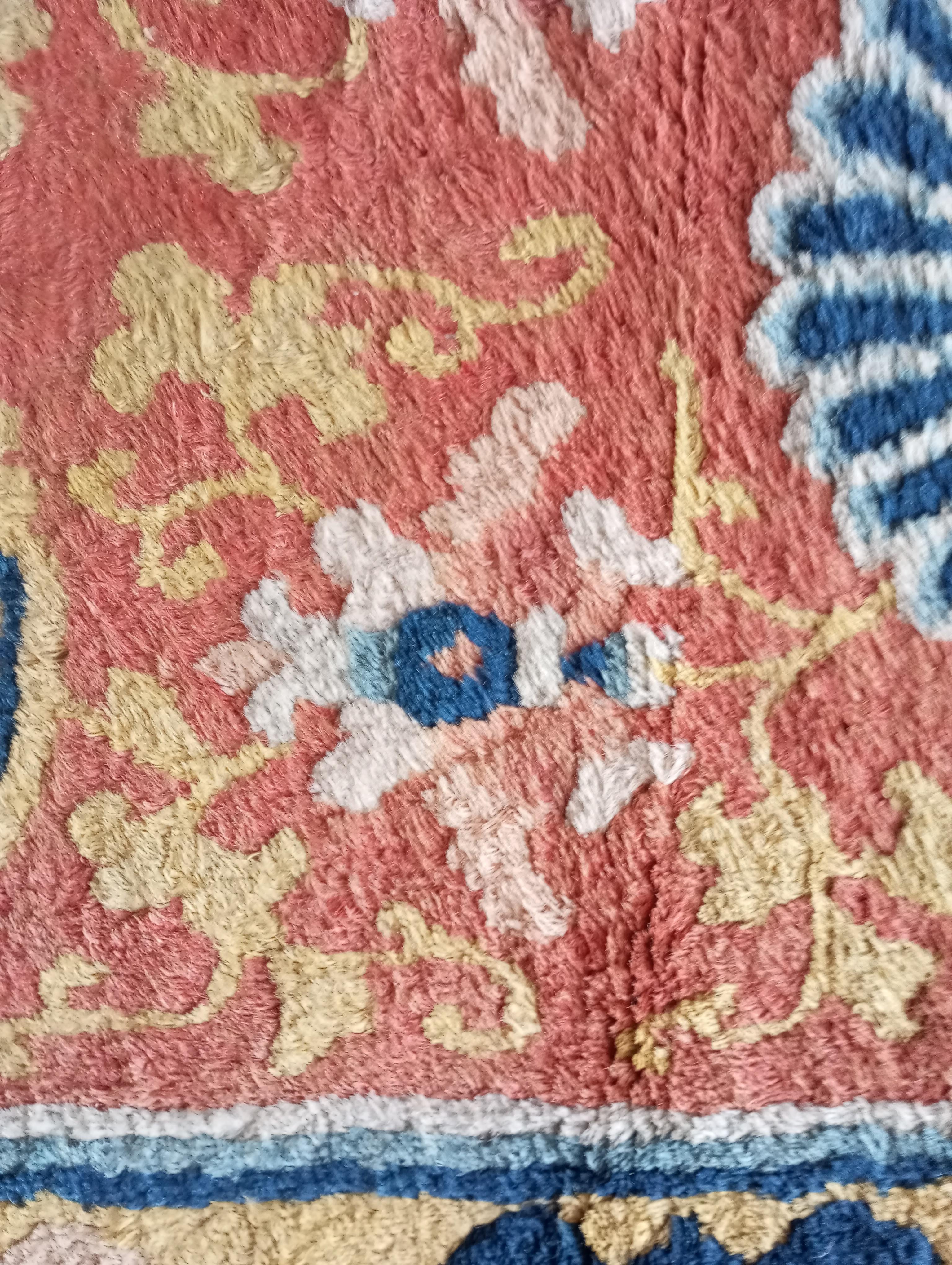 Tapis chinois ancien Ningxia 243 cm. x 76 cm. en vente 5