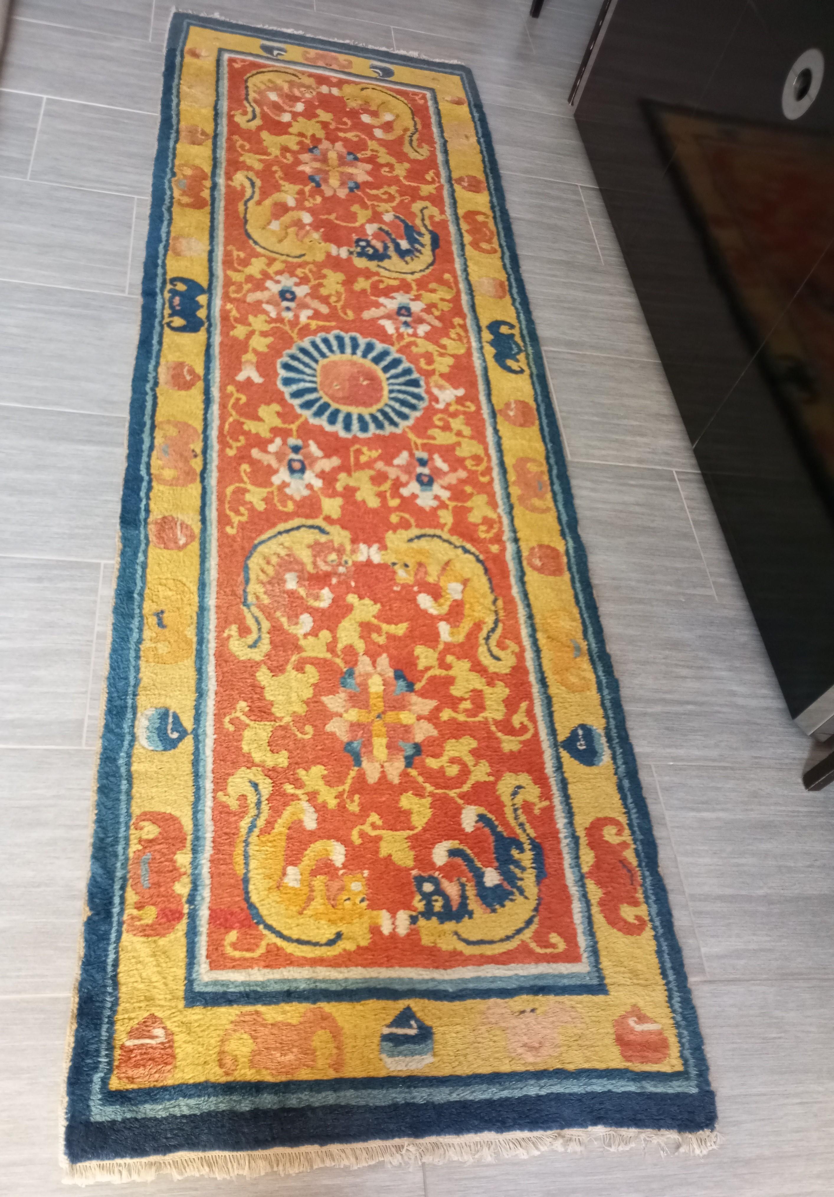 Laine Tapis chinois ancien Ningxia 243 cm. x 76 cm. en vente