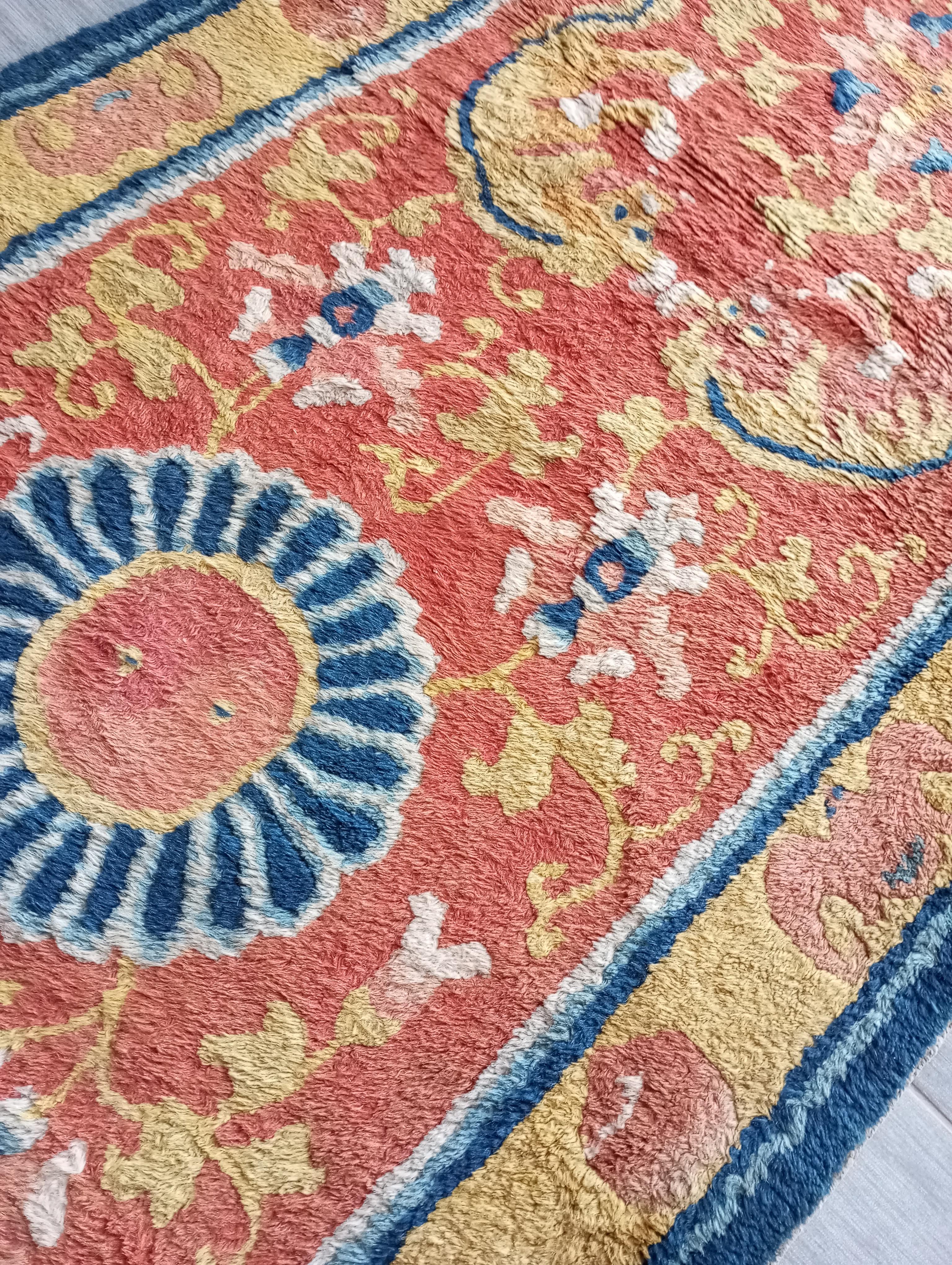 Tapis chinois ancien Ningxia 243 cm. x 76 cm. en vente 1