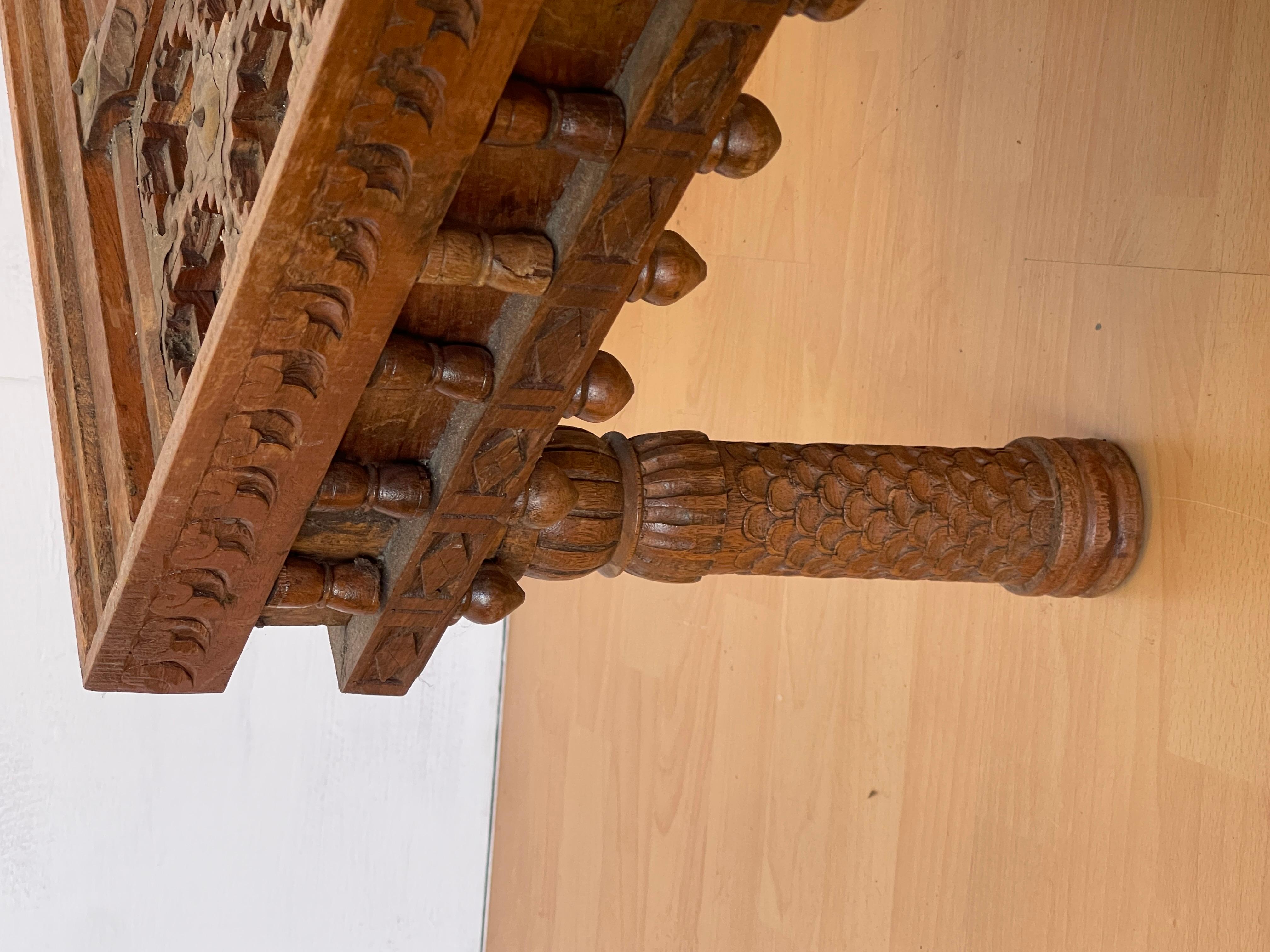 19th Century Antico tavolino raro etnico in vendita