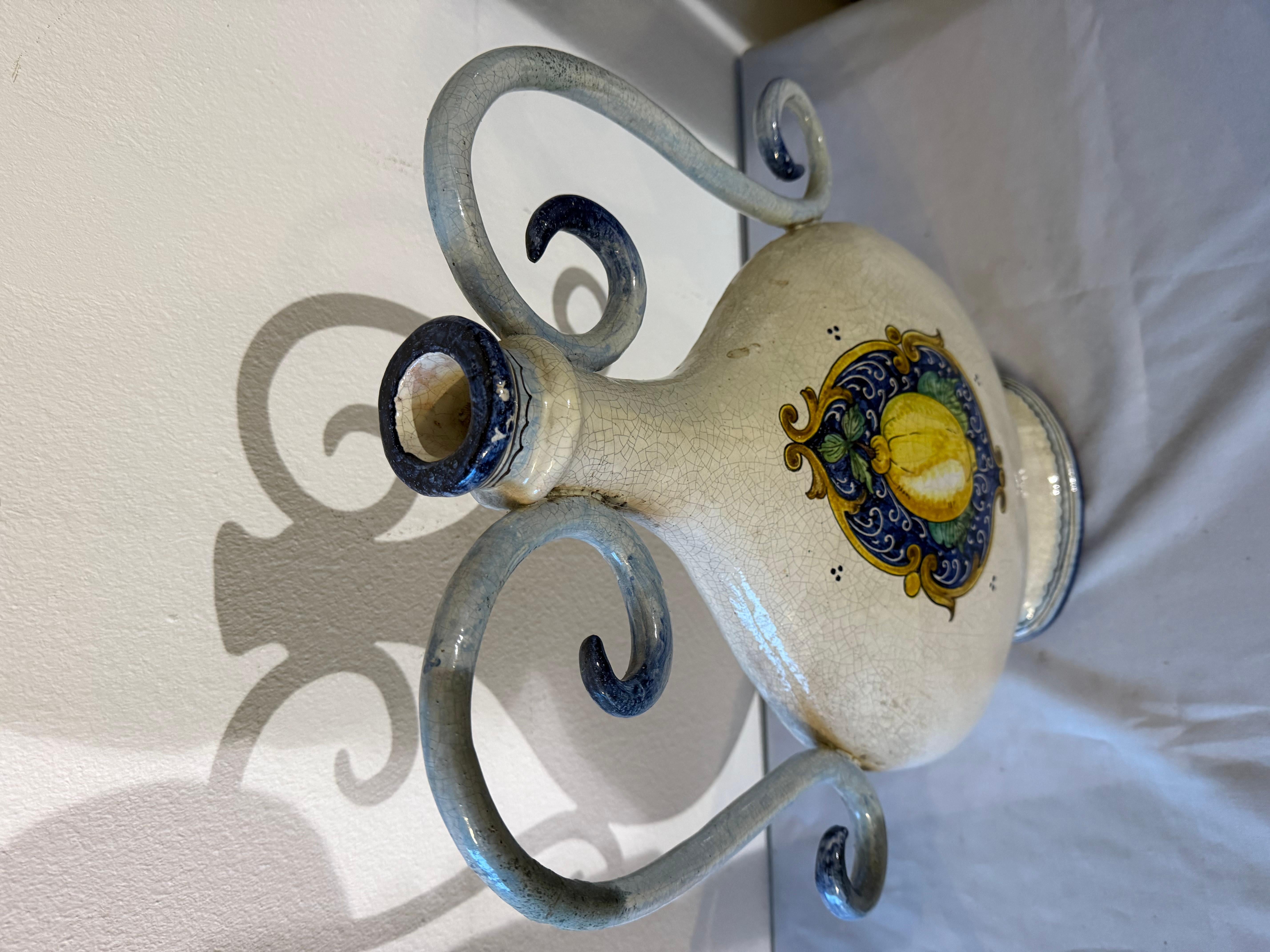 Vases anciens en céramique vénitienne peinte à la main 19ème siècle en vente 1