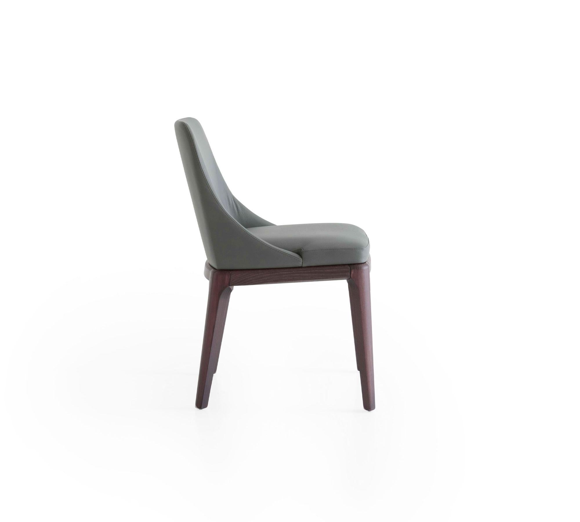 Antigona Stuhl aus Anthrazitleder und dunkler Eiche von Morica Design (Italienisch) im Angebot