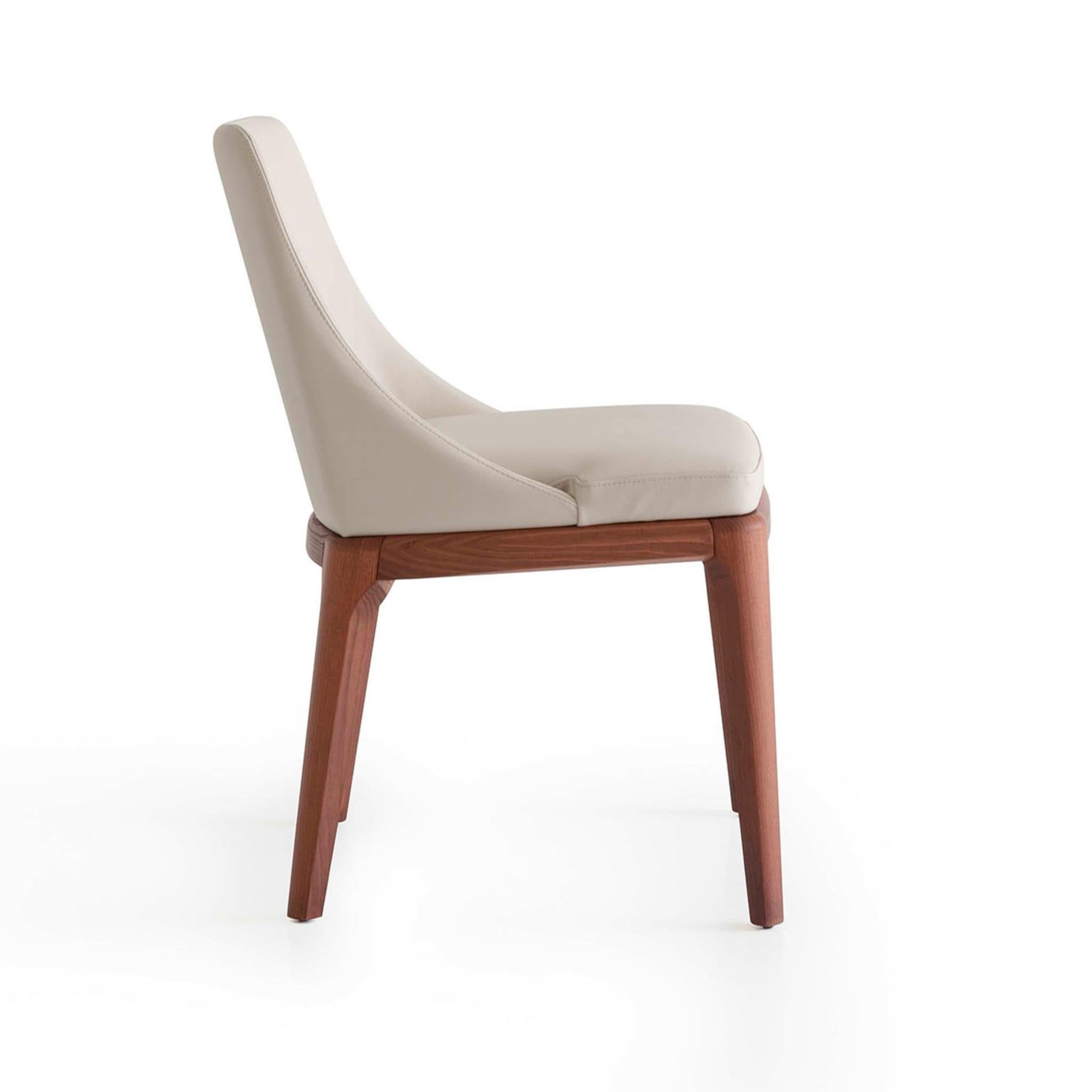 Contemporary Antigona White Leather Chair For Sale