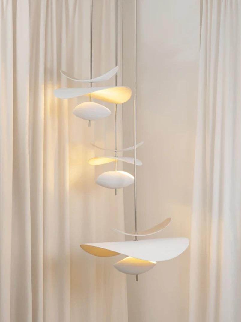 Lampada scultorea XL Floating Organic Forms in ceramica e ottone di Elsa Foulon in vendita 11