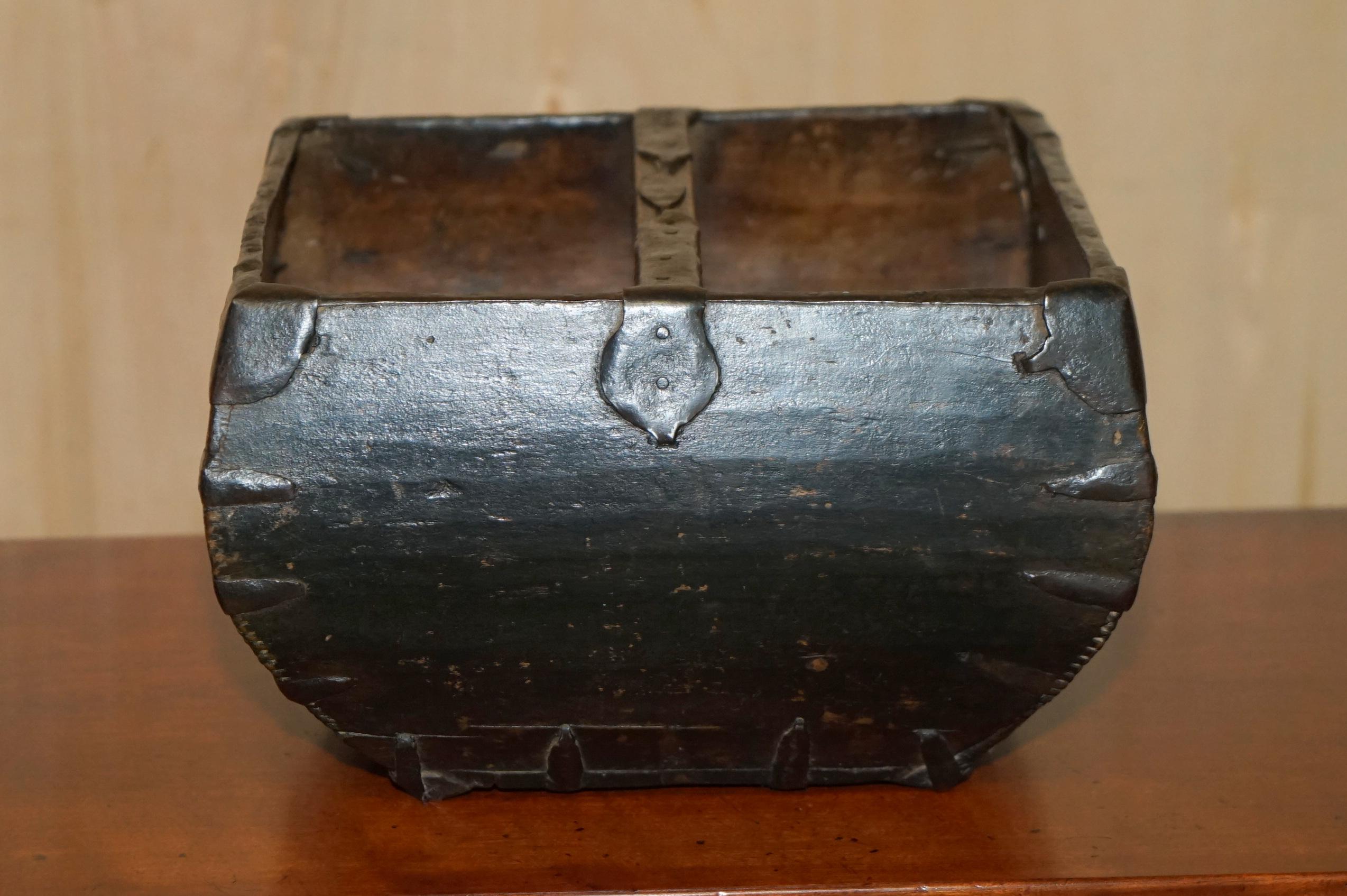 Royal House Antiques

Royal House Antiques is delighted to offer for sale this lovely antique Chinese rice bowl measure which can be used as a fruit bowl

A super decorative and highly collectable piece, this bowl looks interesting from every angle,
