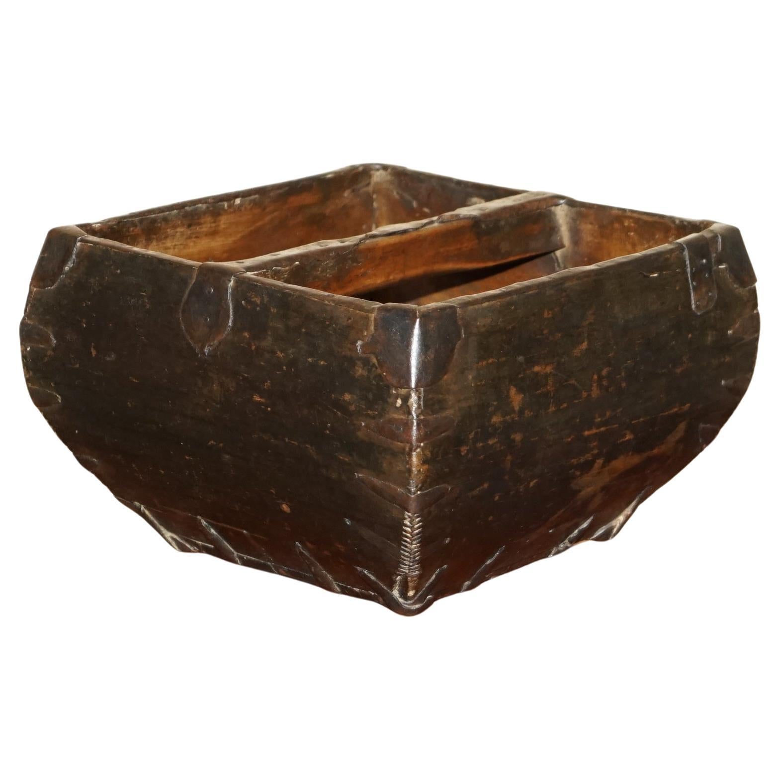 ANTIiQUE DECORATIVE HAND HAMMERED CHINESE RICE MEASURE MASKET GREAT FRUIT BOWL! For Sale