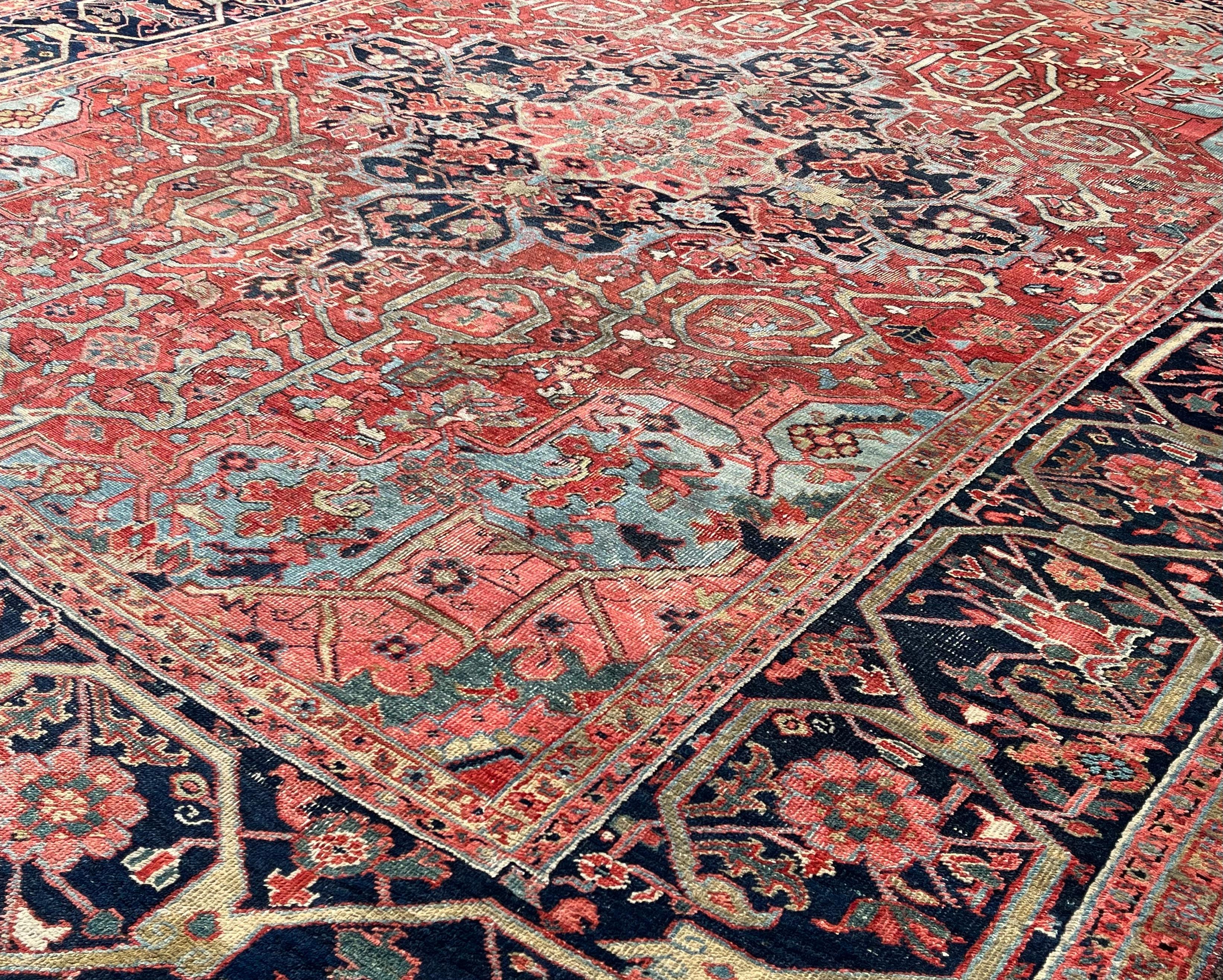 Antik Heriz Carpet Circa 1900/1910 For Sale 3
