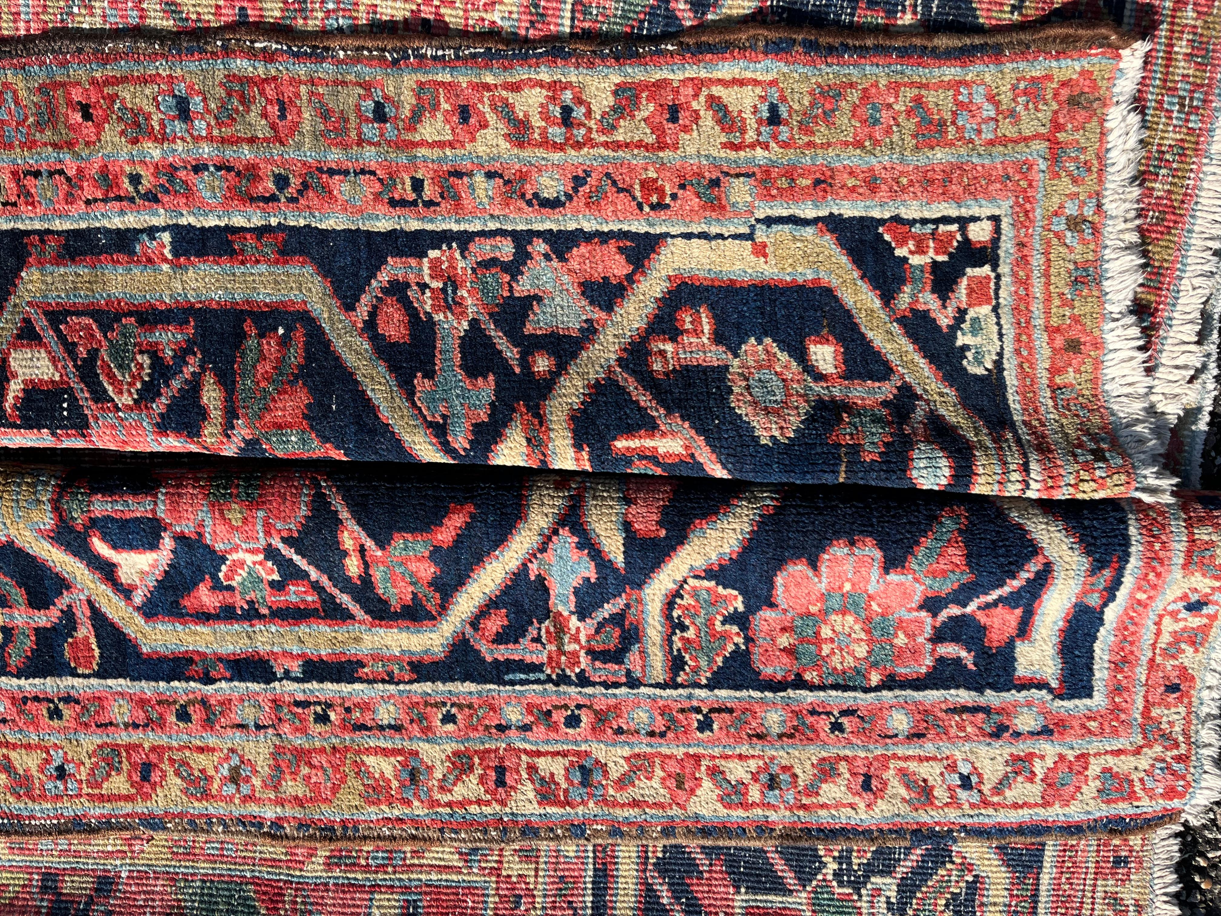 Antiker Heriz-Teppich, um 1900/1910 im Angebot 7